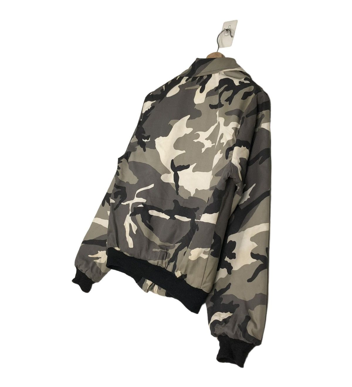 Japanese Brand 🔥VINTAGE BOMBER CAMOUFLAGE WORK JACKET INSPIRE CARHARTT Size US M / EU 48-50 / 2 - 10 Thumbnail