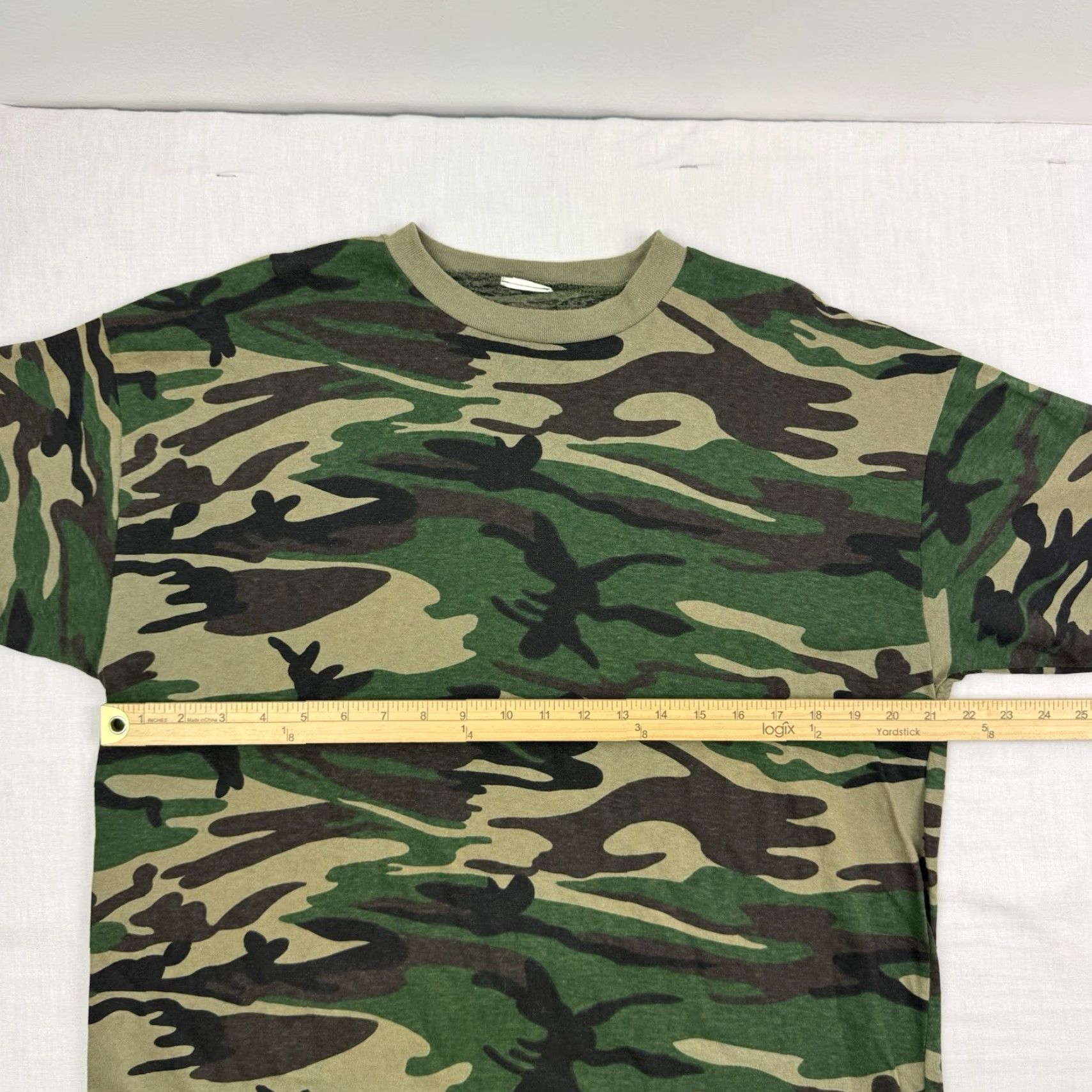Vintage VINTAGE Camouflage T Shirt Men Adult Large Short Sleeve Crew Neck Hunting Outdoors Hipster 90s Y2K Size US L / EU 52-54 / 3 - 7 Thumbnail