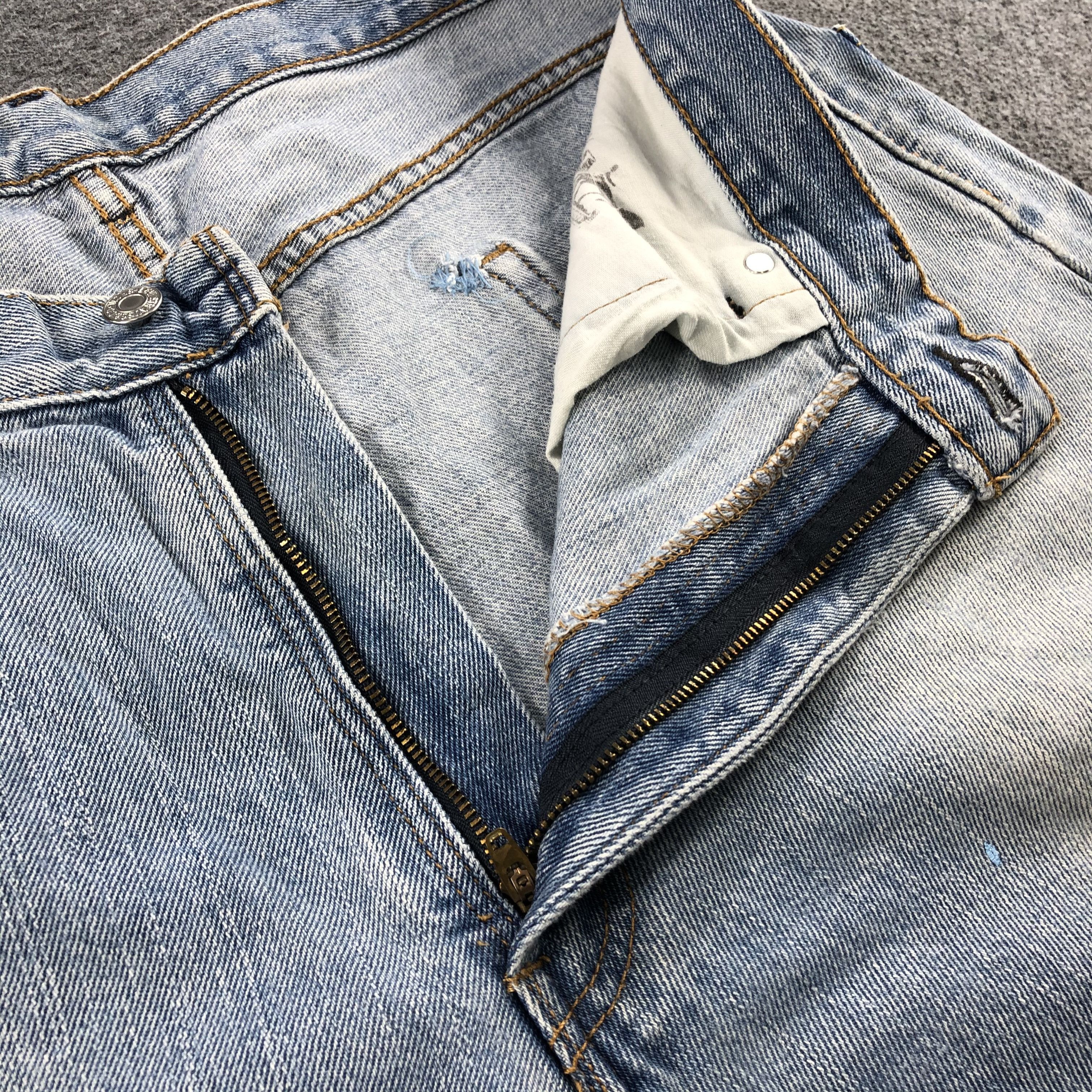 Levi's Vintage Light Wash Levis 550 Jeans-J1707 Size US 37 - 13 Thumbnail