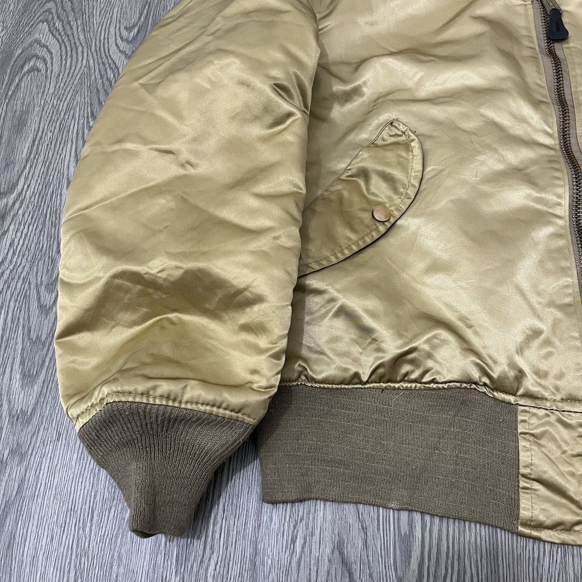 Alpha Industries Corinth Mfg.co - Vintage 80s Gold Ma-1 Fly Bomber Jacket Size US L / EU 52-54 / 3 - 5 Thumbnail