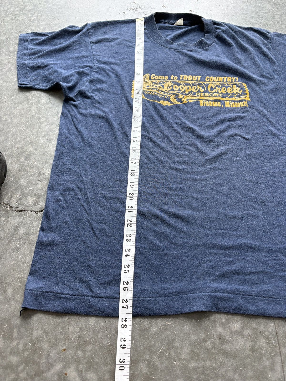 Vintage Vintage 80s Screen Stars Trout Country Graphic Tee Size US M / EU 48-50 / 2 - 6 Thumbnail
