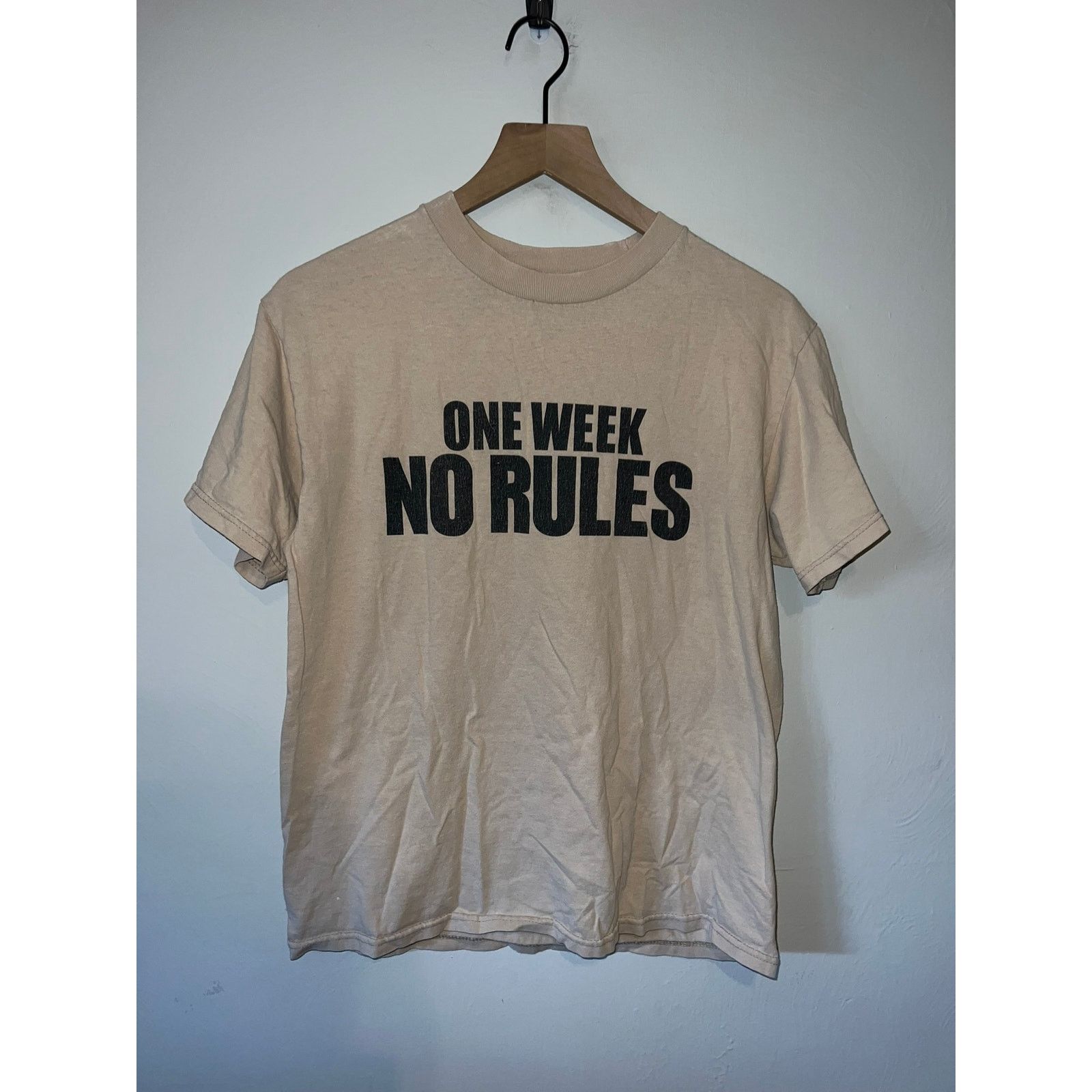Alstyle Hall Pass Movie Shirt Warner Bros Promo Brown Tee 2011 M Size US M / EU 48-50 / 2 - 1 Thumbnail
