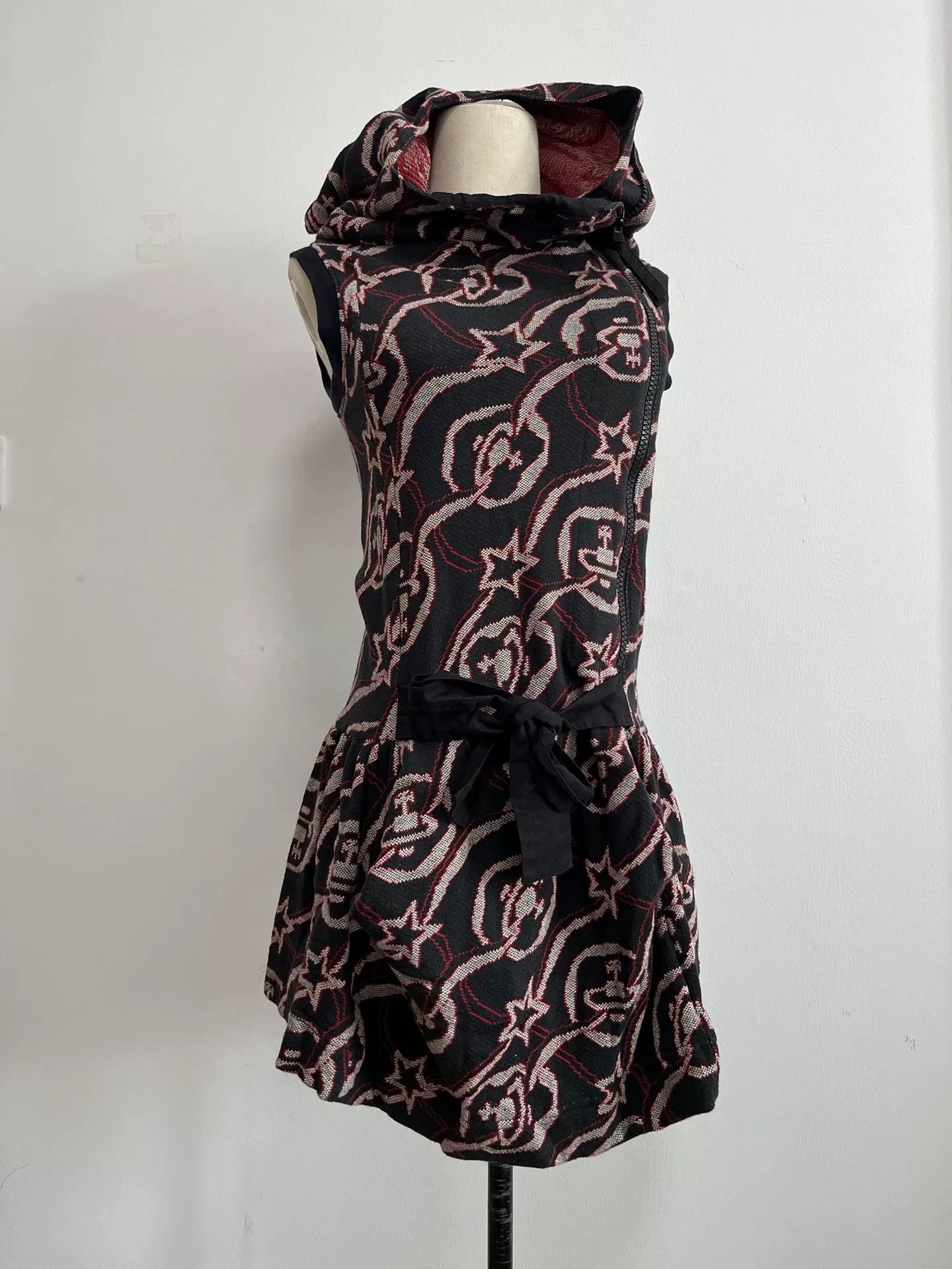 Vivienne Westwood Vivienne Westwood Knitted Hooded Dress Size M / US 6-8 / IT 42-44 - 1 Thumbnail
