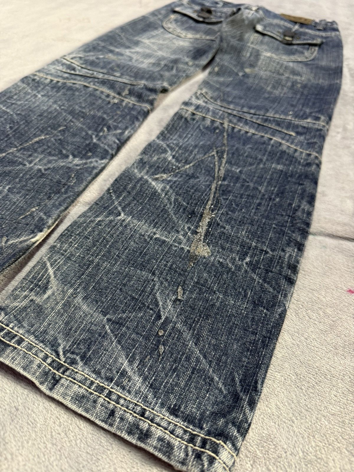 5351 POUR LES HOMMES × Japanese Brand × Le Grande Bleu (L.G.B.) Ba-Tsu Studio Kevlar Paint glitter Heavy Wash Jeans Size US 27 - 17 Thumbnail