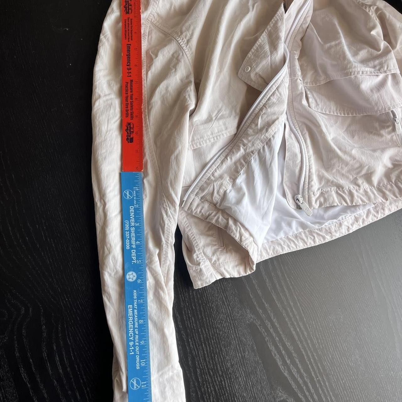Lululemon Lululemon waterproof hooded white jacket Size XS / US 0-2 / IT 36-38 - 8 Thumbnail