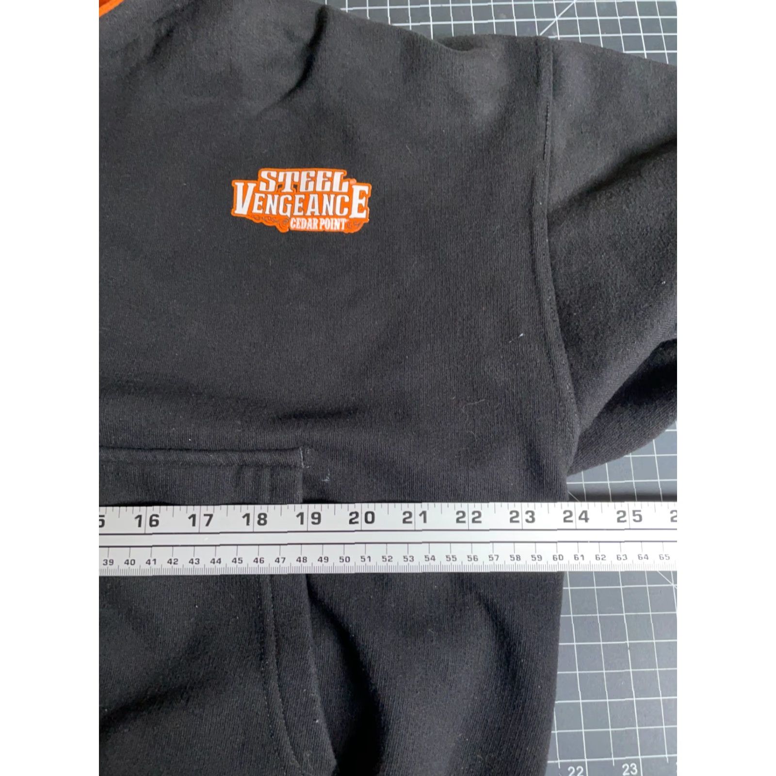 Vintage VINTAGE Cedar Point Steel Vengeance 1/4 Zip Hoodie Adult Large Black Embroidered Men Pullover Hooded Casual Sweatshirt Size US L / EU 52-54 / 3 - 5 Thumbnail