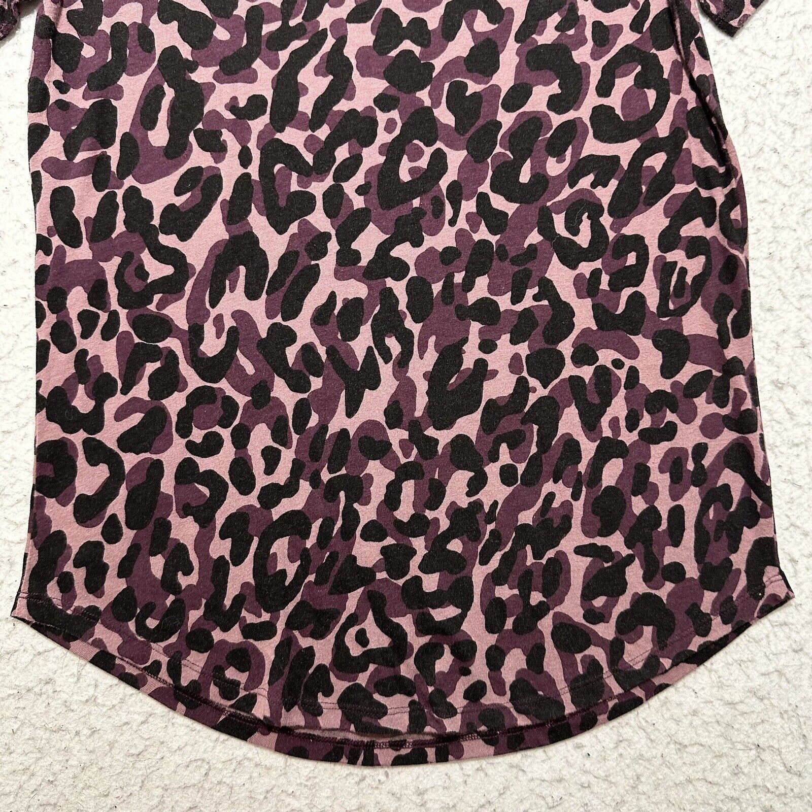 Victoria's Secret Victoria's Secret XS Pink Leopard Sleepwear Top Shirt Size XS / US 0-2 / IT 36-38 - 12 Thumbnail