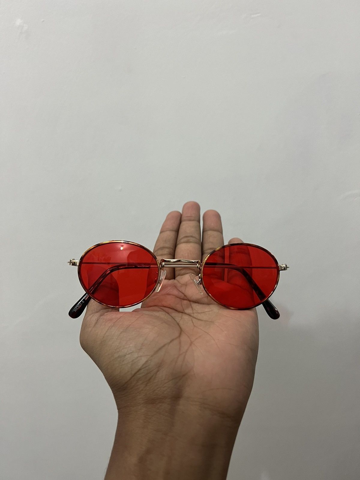 If Six Was Nine Vintage Red H4301-5 20% Glasses Size ONE SIZE - 2 Thumbnail
