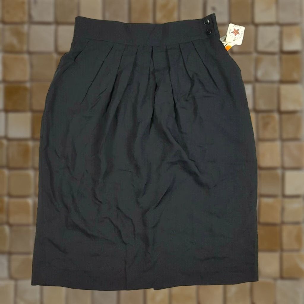 Vintage VINTAGE Joan Walters Black Pencil Straight Knee Length Skirt, Size 12, High Rise, Button Closure, All Seasons, 80s 90s, Womens, New with Tags Size 34" / US 12 / IT 48 - 1 Thumbnail