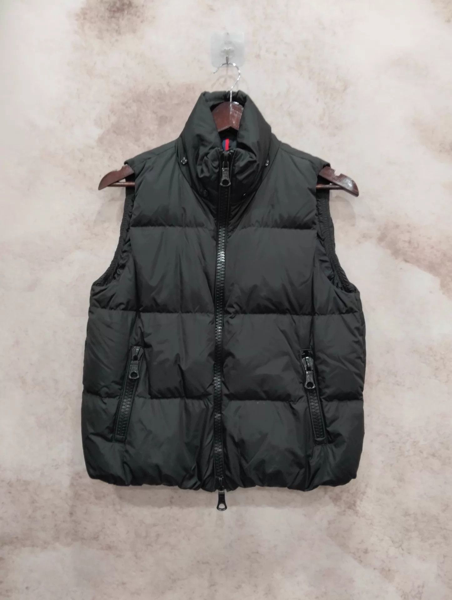 Moncler Moncler down vest no hood size 2 Size XS / US 0-2 / IT 36-38 - 1 Thumbnail