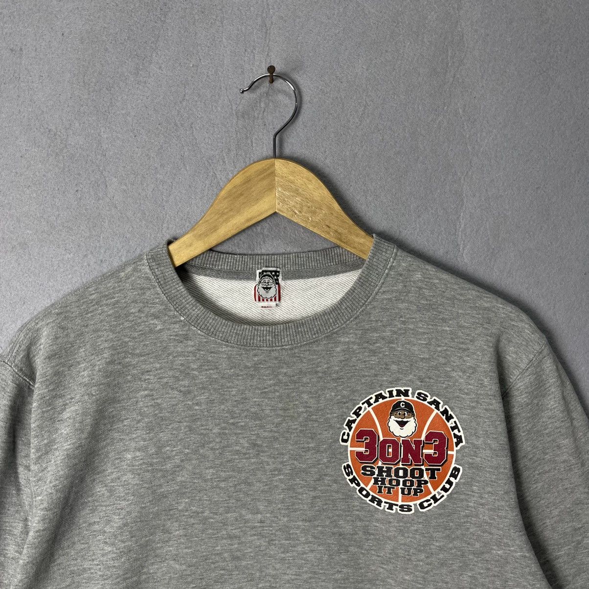 Japanese Brand Vintage 1990s Captain Santa “3 ON 3 Hoop It Up” Sweatshirt Size US S / EU 44-46 / 1 - 2 Thumbnail