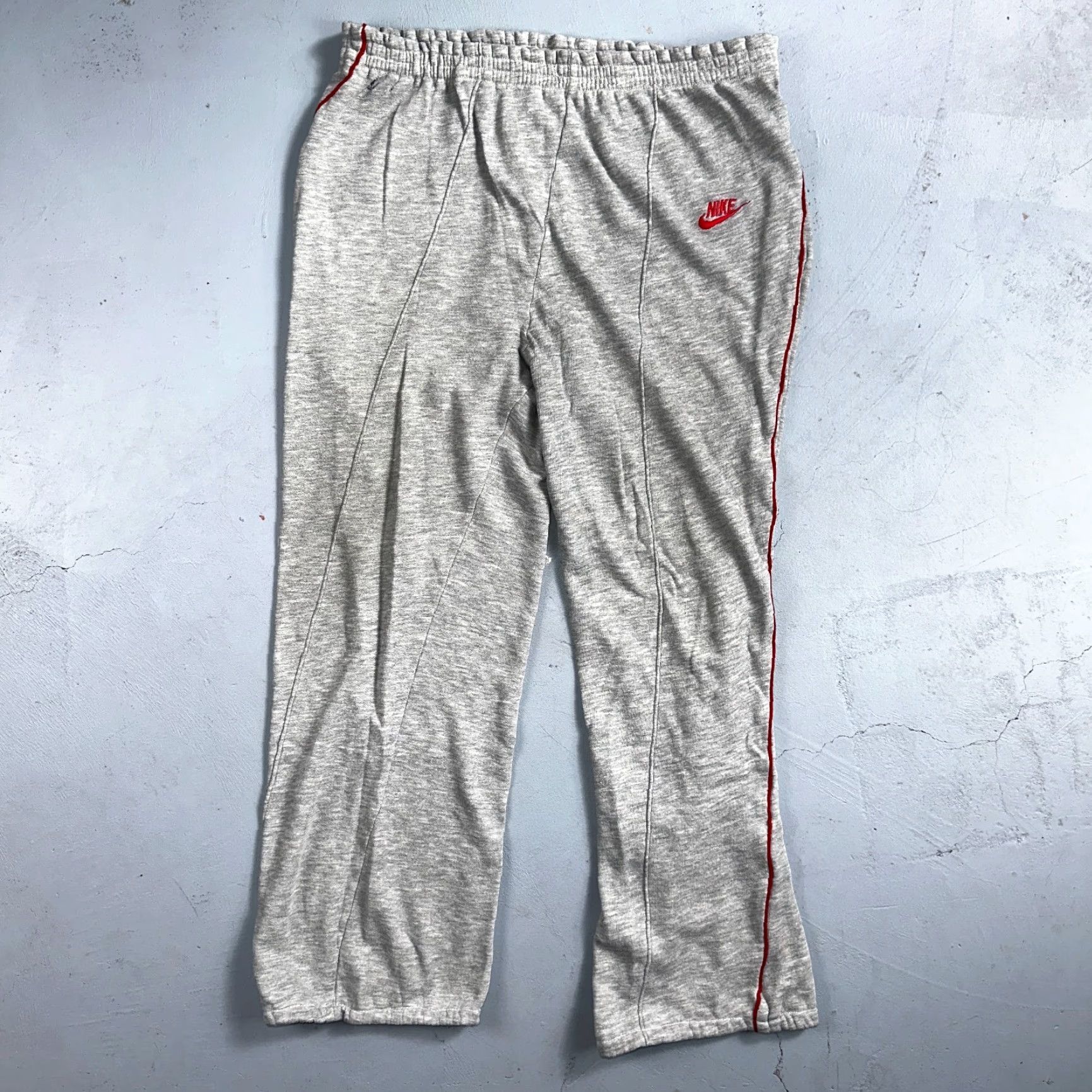 Nike Nike Vintage 80s Sweatpants Large Gray Red Trim Blue Tag 1980s Cotton Jogger Pants Men L Gray Nike Sweatpants 80s Athleisure Vintage Casual Size US 33 - 2 Thumbnail