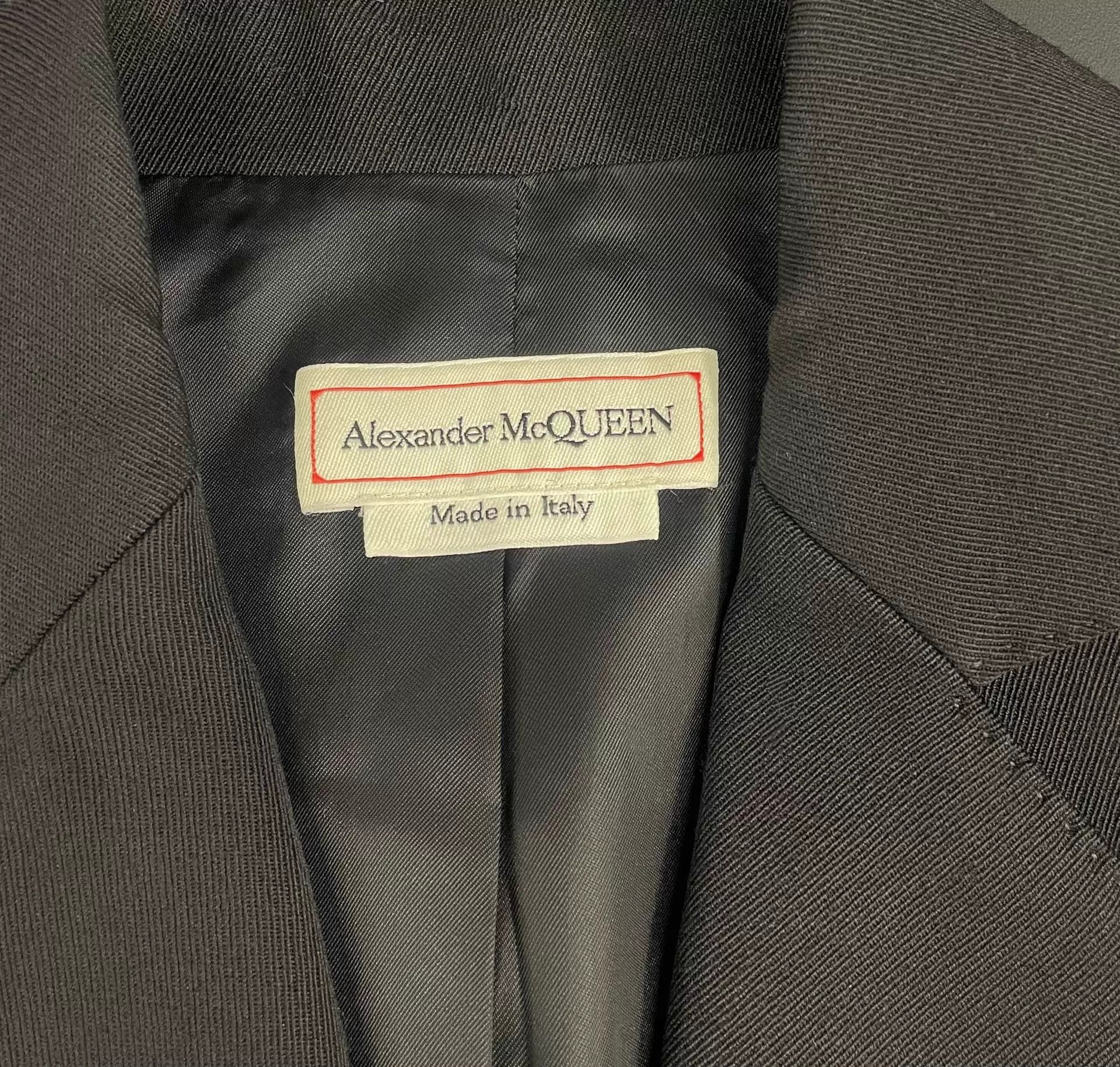 Alexander McQueen Alexander McQueen Black Pocket Heart Embroidered Blazer 36 Size XS / US 0-2 / IT 36-38 - 5 Thumbnail