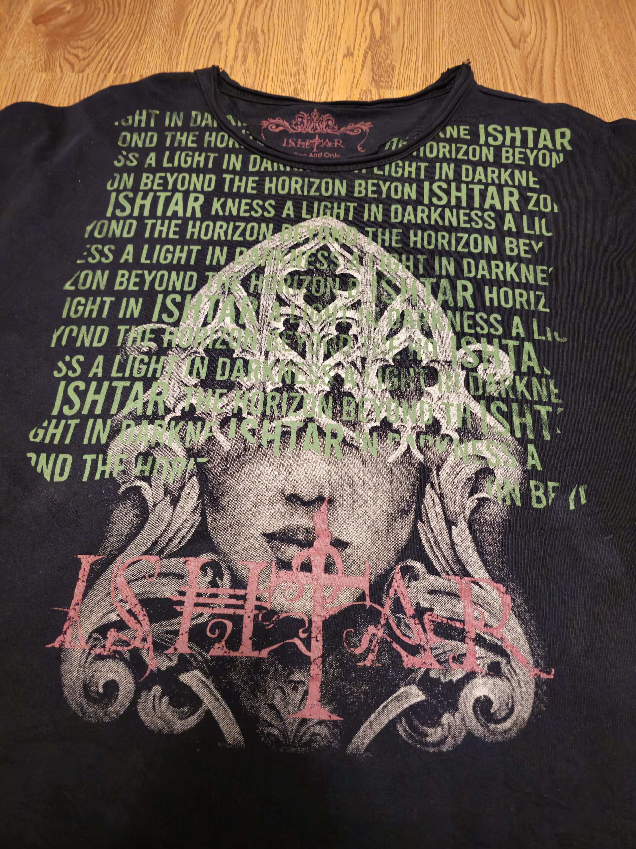 Band Tees × Japanese Brand 🔥RARE ISHTAR Metal Band In Korea Distressed Cut T shirt Size US XL / EU 56 / 4 - 7 Thumbnail