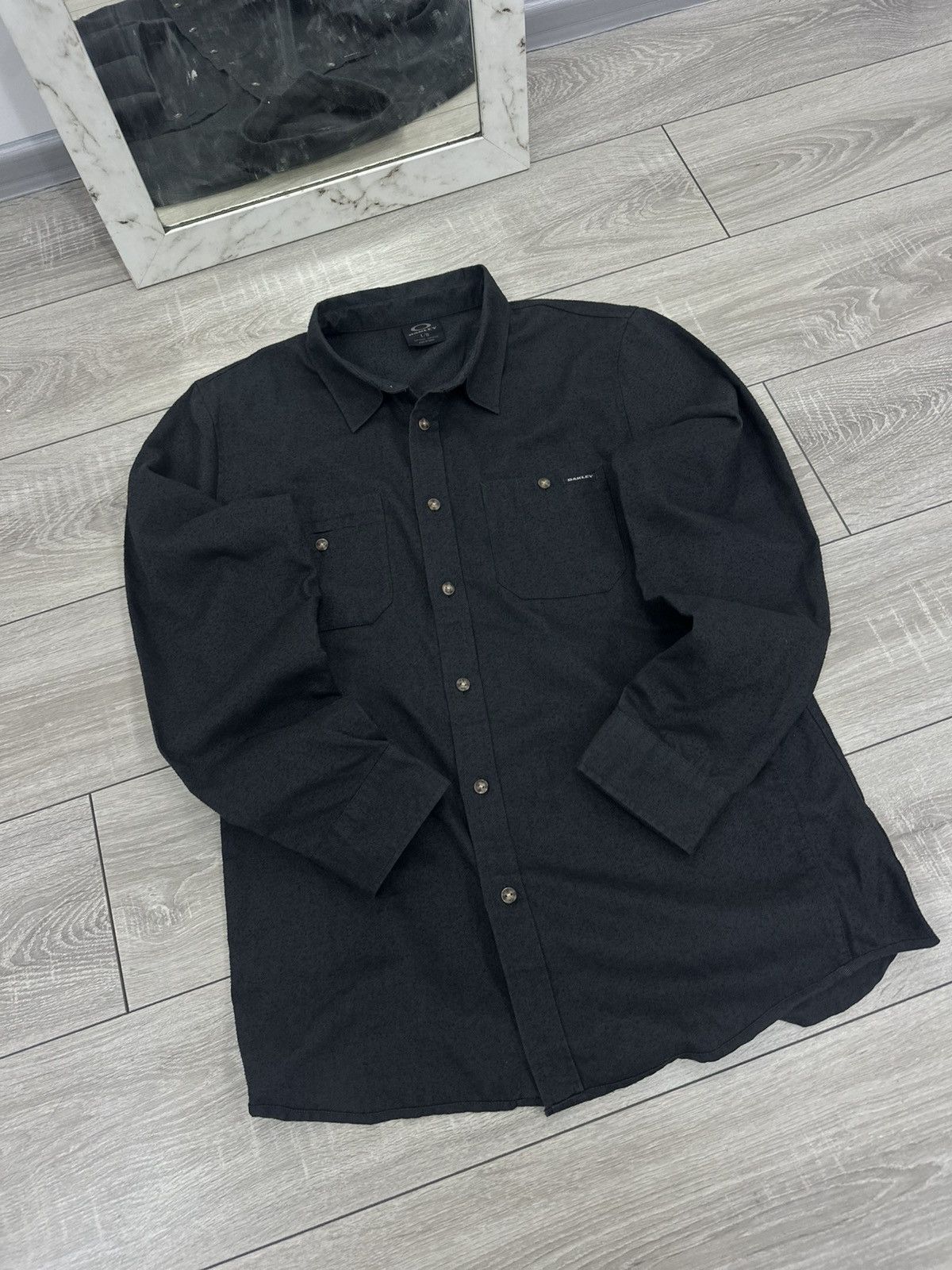 Oakley Oakley Vintage Shirt Y2K Vintage Outdoor Style Size US L / EU 52-54 / 3 - 3 Thumbnail