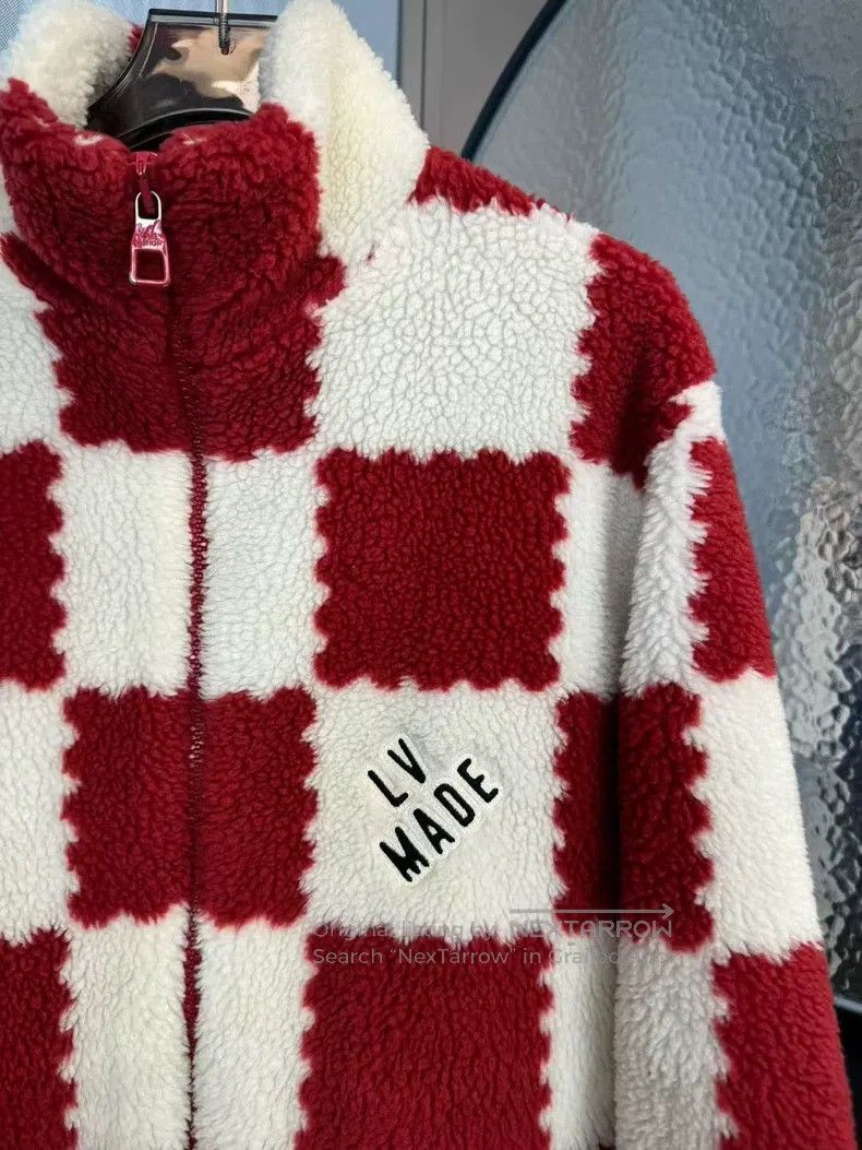 Louis Vuitton Louis Vuitton Nigo co-branded white and red checkerboard t Size US L / EU 52-54 / 3 - 3 Thumbnail