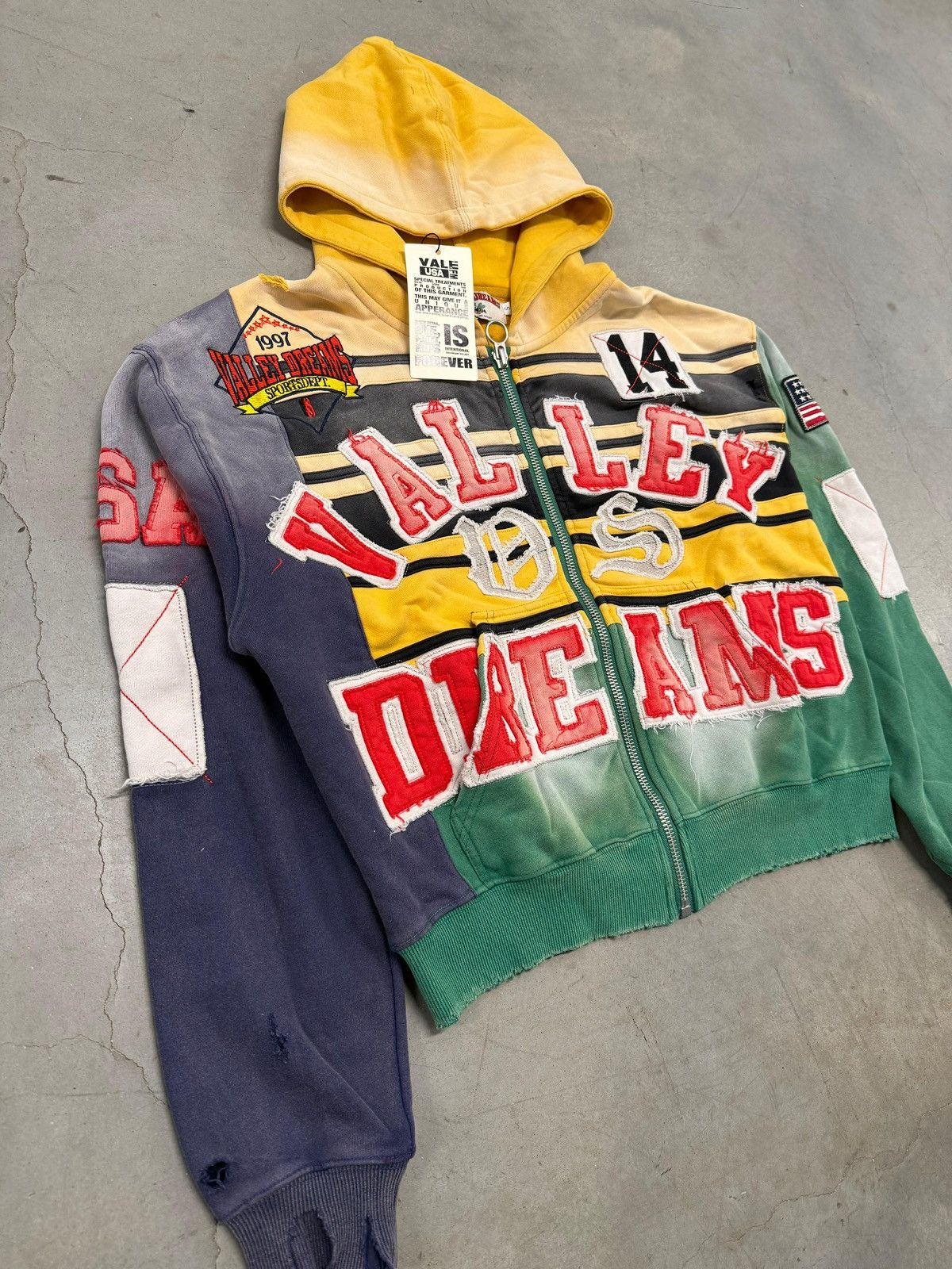 Vale Vale Forever Valley Dreams Mardi Gras Collage Zip Up Hoodie Size US XXL / EU 58 / 5 - 2 Thumbnail