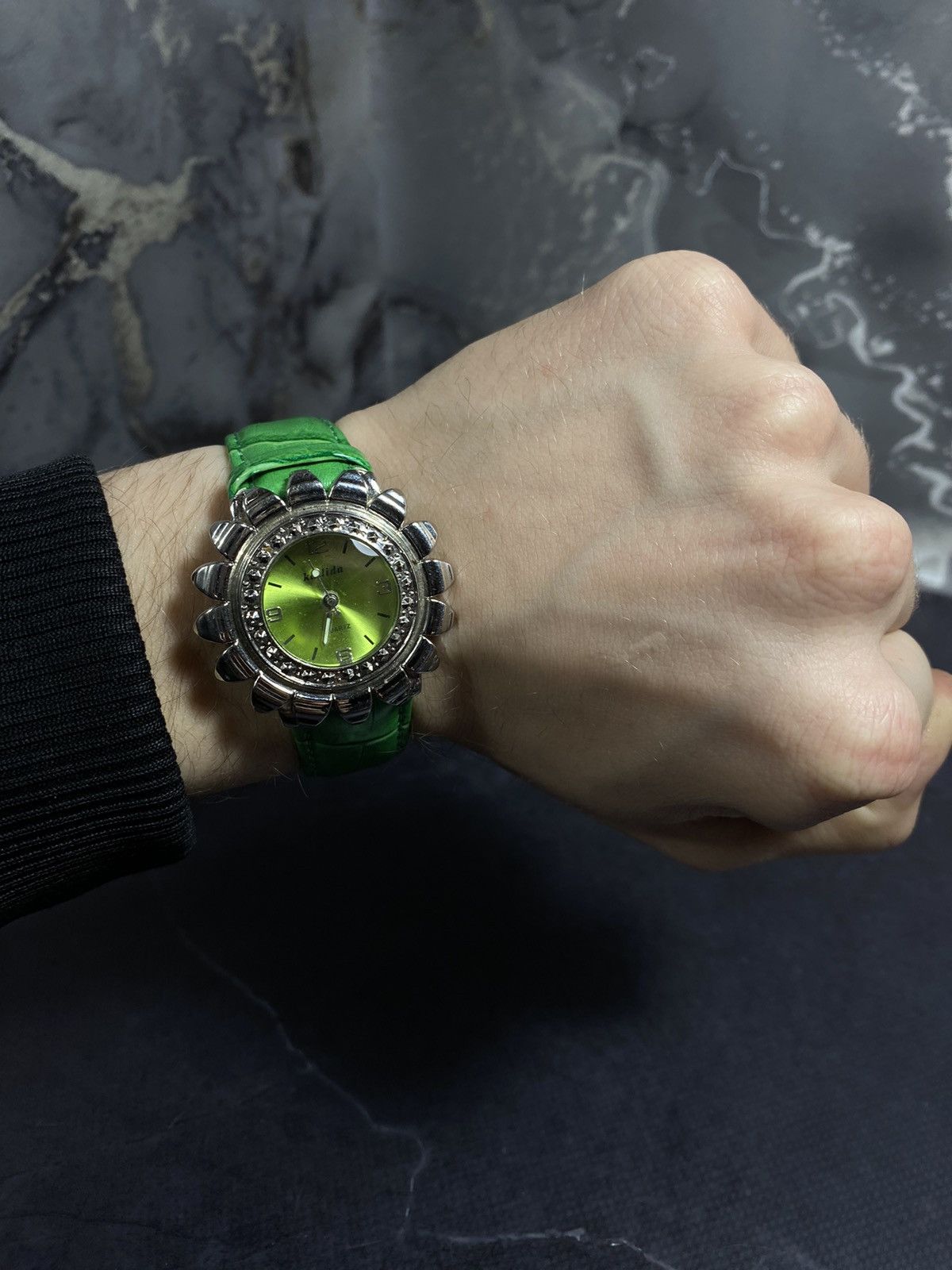 Hysteric Glamour Vintage 00s Classic Wristwatch | Retro Aesthetic Size ONE SIZE - 1 Thumbnail