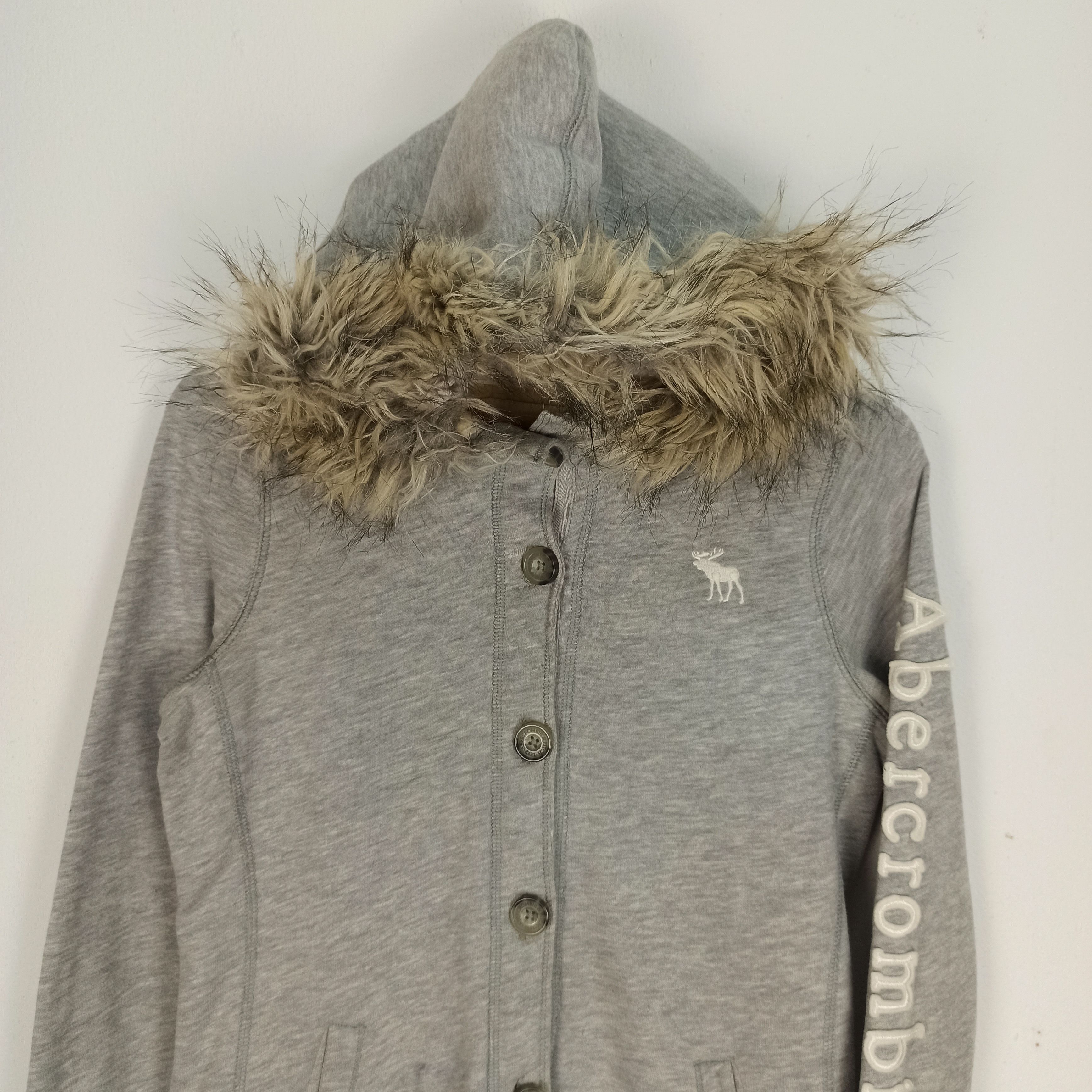 If Six Was Nine Abercrombie & Fitch Mink Fur Hoodie Size M / US 6-8 / IT 42-44 - 2 Thumbnail