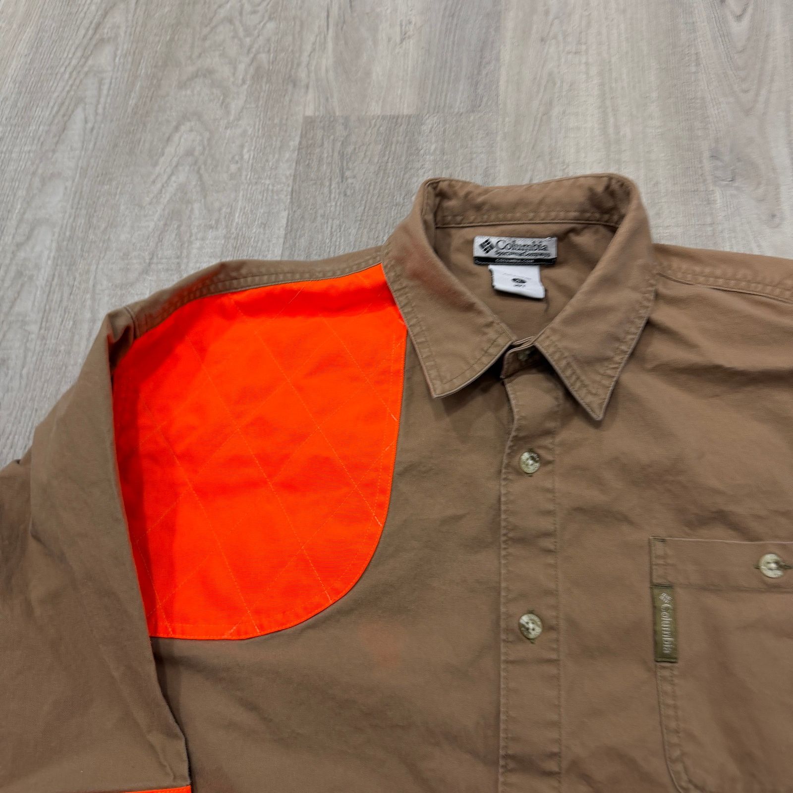 Columbia Columbia Shooting Shirt Men's Extra Large Tan Blaze Orange Size US XL / EU 56 / 4 - 3 Thumbnail