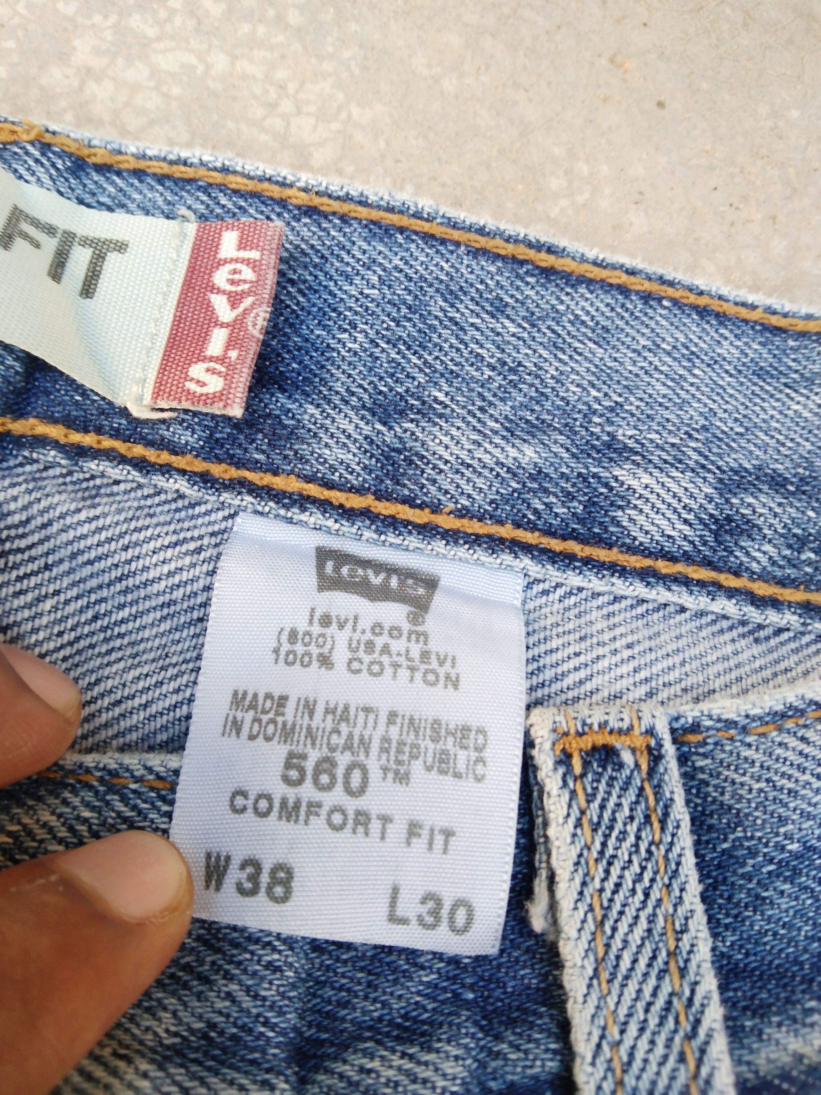 Levi's Vintage Levi's Jeans 560 Loose Baggy Distressed Denim 38x30 Size US 38 / EU 54 - 7 Thumbnail