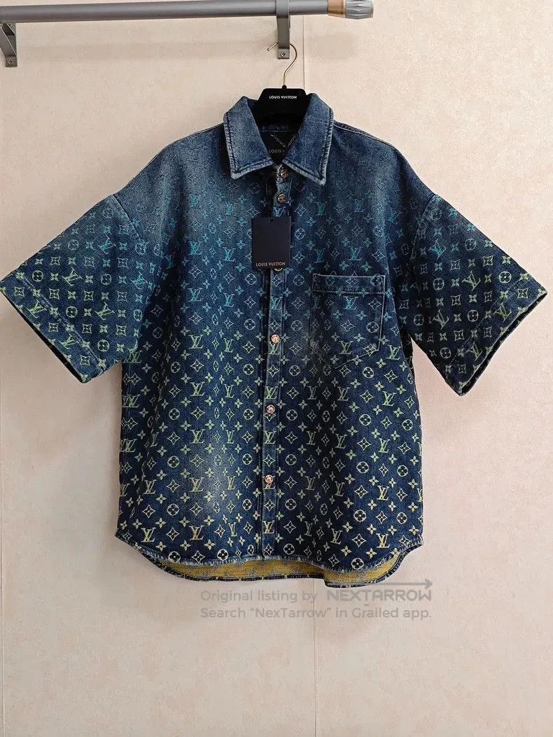 Louis Vuitton Louis Vuitton Lv23SS Showpiece Graded Rainbow Monogram Shir Size US L / EU 52-54 / 3 - 2 Thumbnail