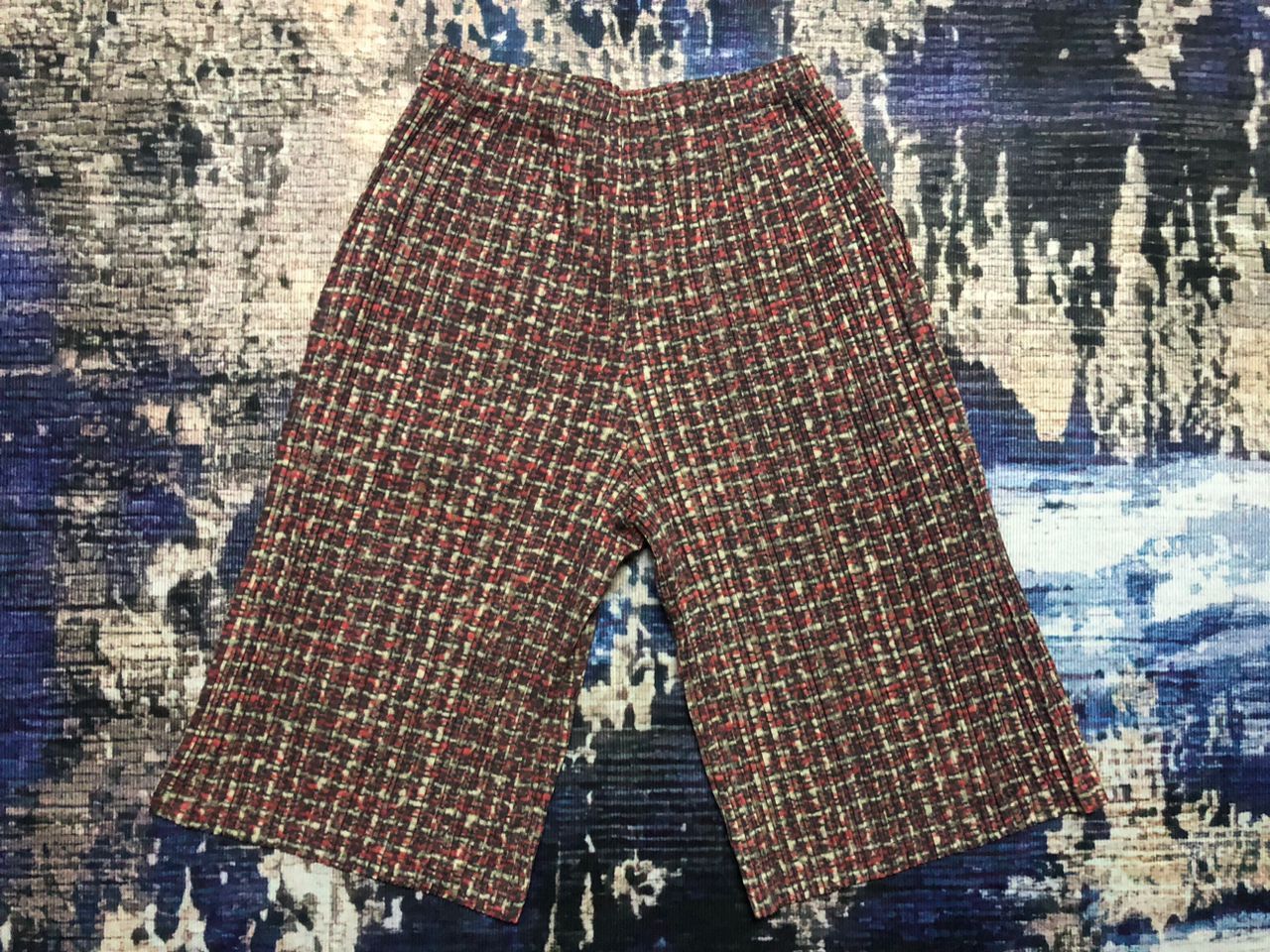 Pleats Please Issey Miyake Pleats Please Issey Miyake Digital Design Multicolor Short Size 34" / US 12 / IT 48 - 2 Thumbnail