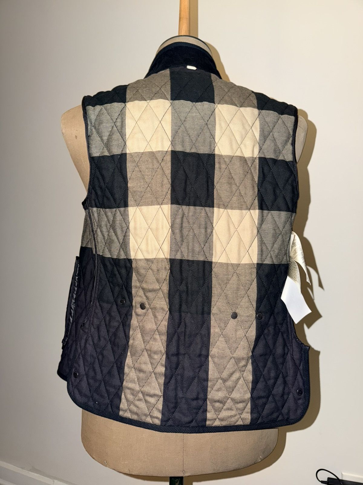 Burberry Burberry Brit Quilted Hallswood Vest. Black. Size Small Size US S / EU 44-46 / 1 - 11 Thumbnail
