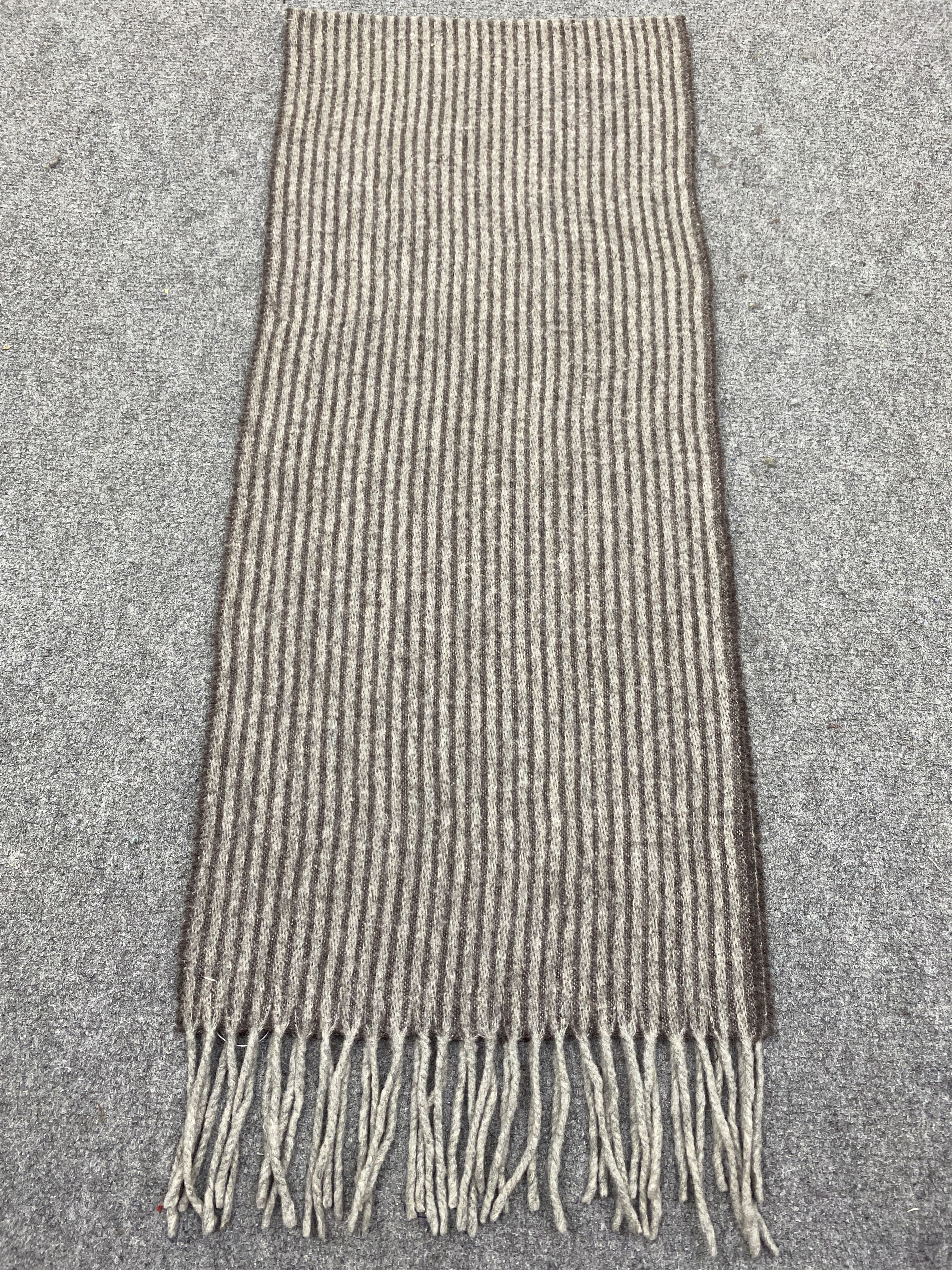 Calvin Klein Vintage Calvin Klein Scarf / Muffler / Wool - SC0291 Size ONE SIZE - 4 Thumbnail