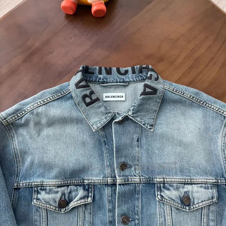 Balenciaga Balenciaga Embroidered collar denim jacket Size XS / US 0-2 / IT 36-38 - 4 Thumbnail