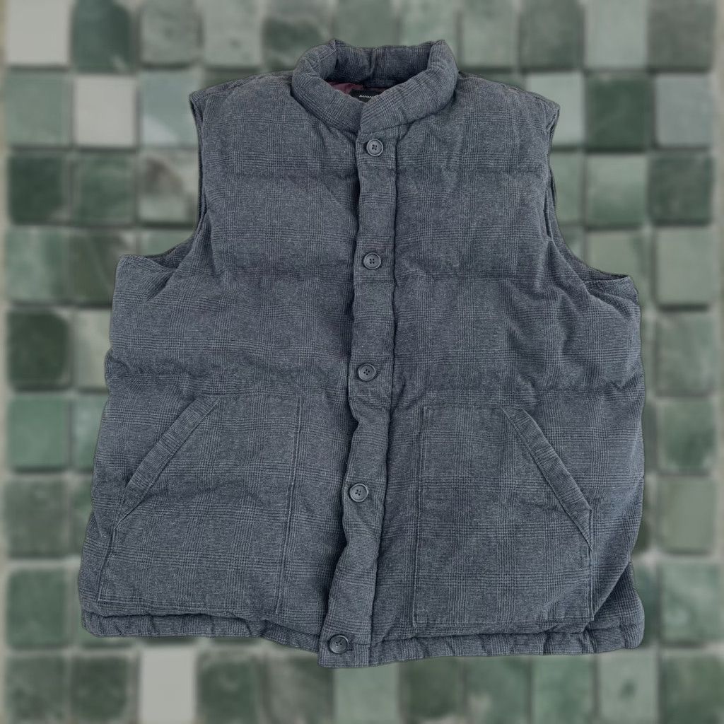 Banana Republic Banana Republic Puffer Vest Men XL Grey Plaid Flannel Satin Lined Full Zip Size US XL / EU 56 / 4 - 1 Thumbnail