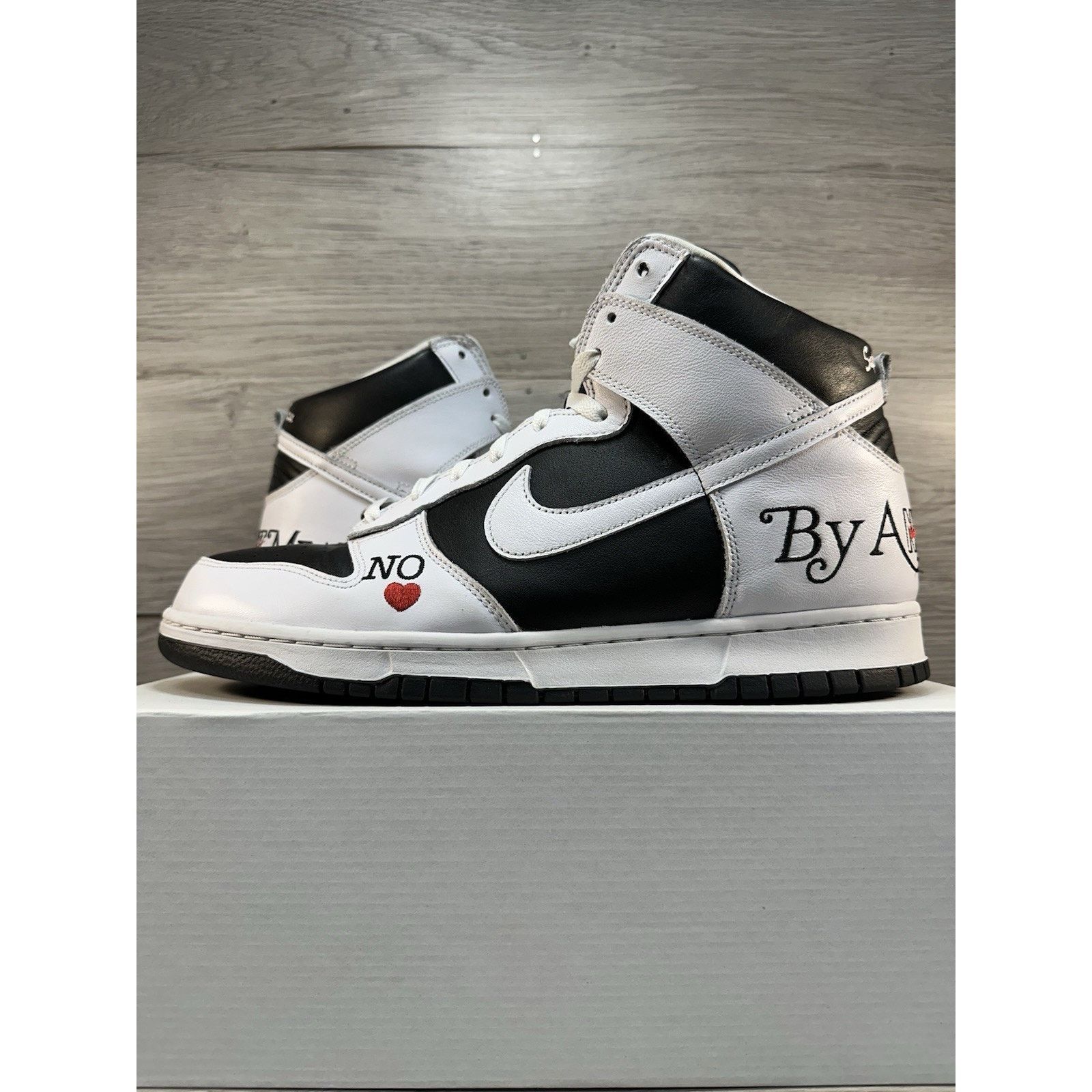 Nike × Supreme Nike Supreme x Dunk SB High By Any Means Stormtrooper - 13 Size US 13 / EU 46 - 1 Thumbnail