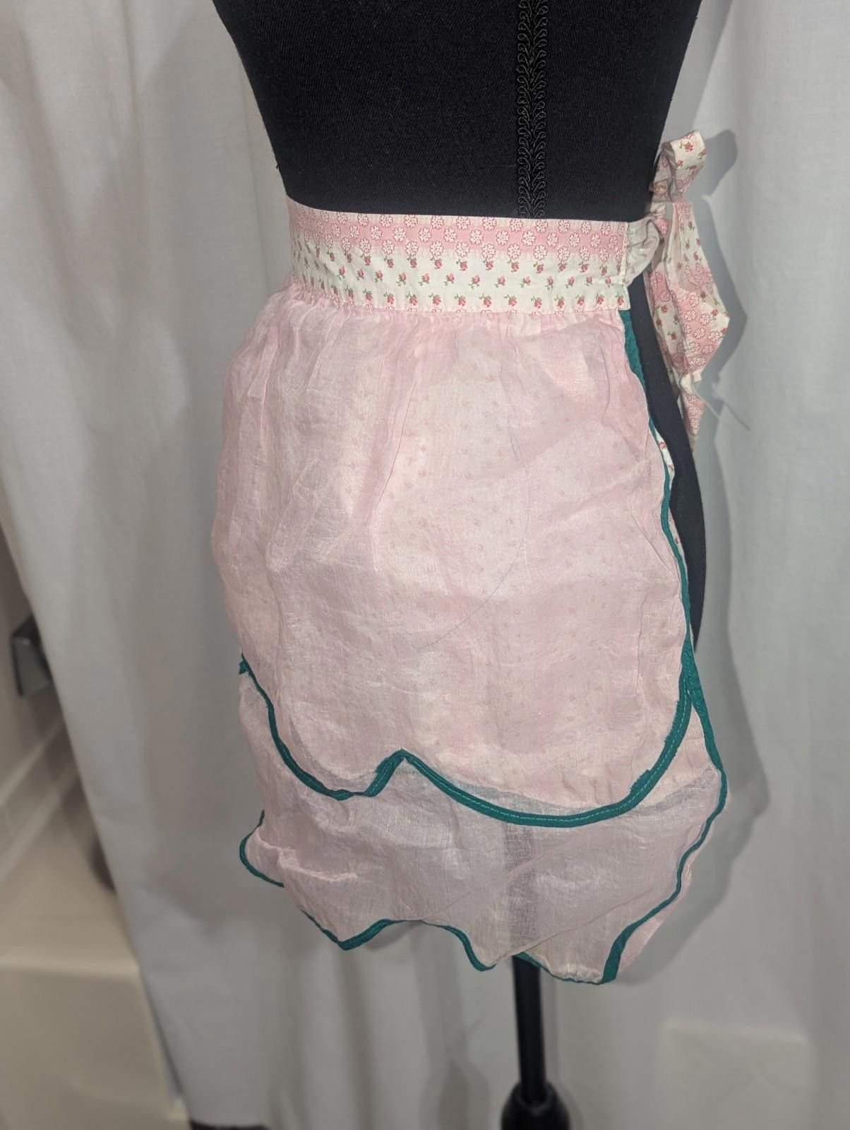 Handmade VTG 50s Sheer Heart Pink Flower Reversible Half Apron Kawaii Size ONE SIZE - 3 Thumbnail