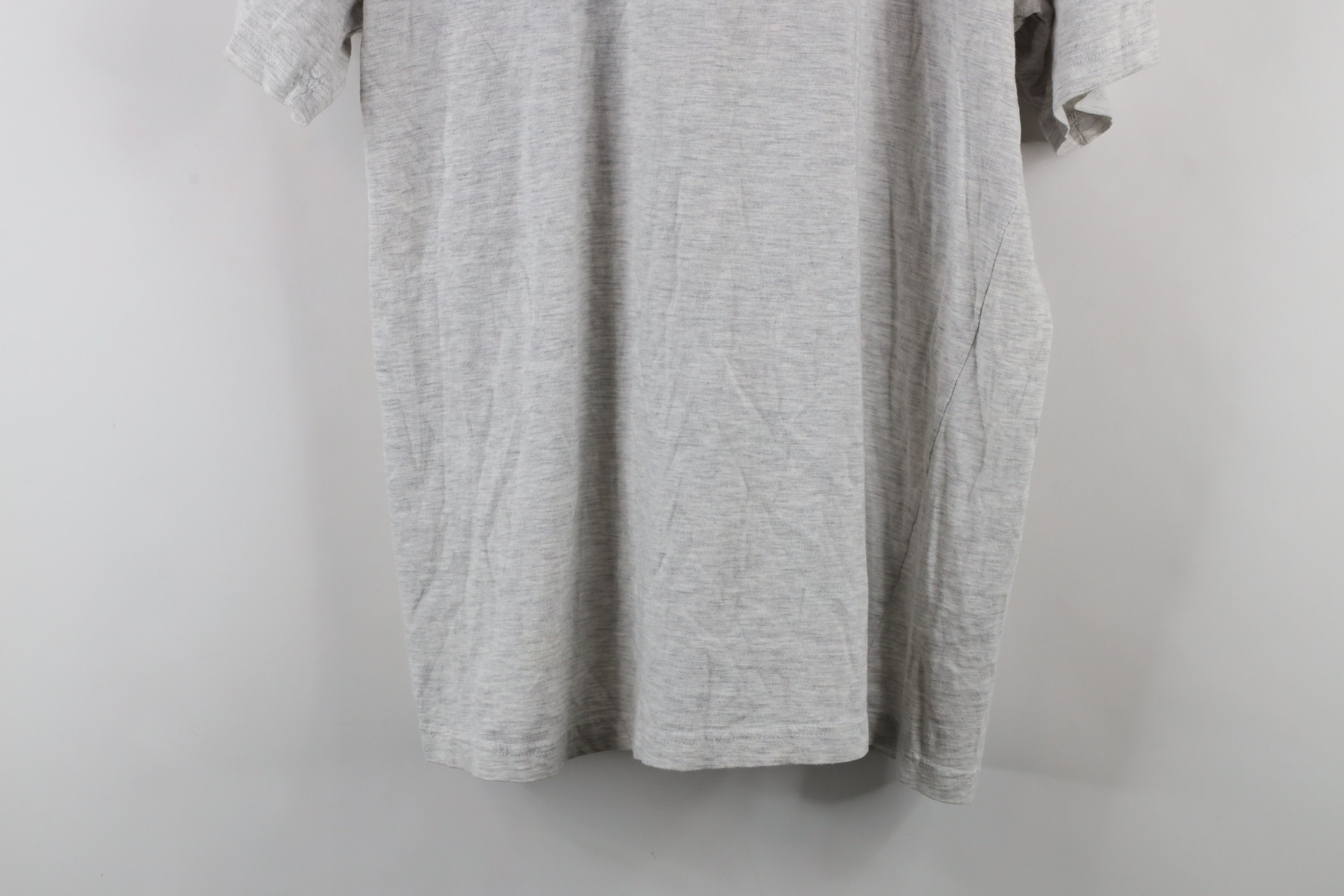 Vintage Vintage 90s Streetwear Nassau Bahamas Dolphin Beach T-Shirt Size US XL / EU 56 / 4 - 11 Thumbnail