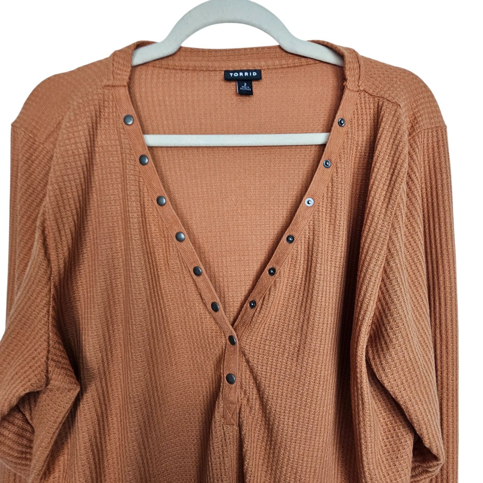Torrid Torrid Waffle Knit Henley Shirt Plus Size 2X Minimalist Size XXL / US 16-18 / IT 52-54 - 2 Thumbnail