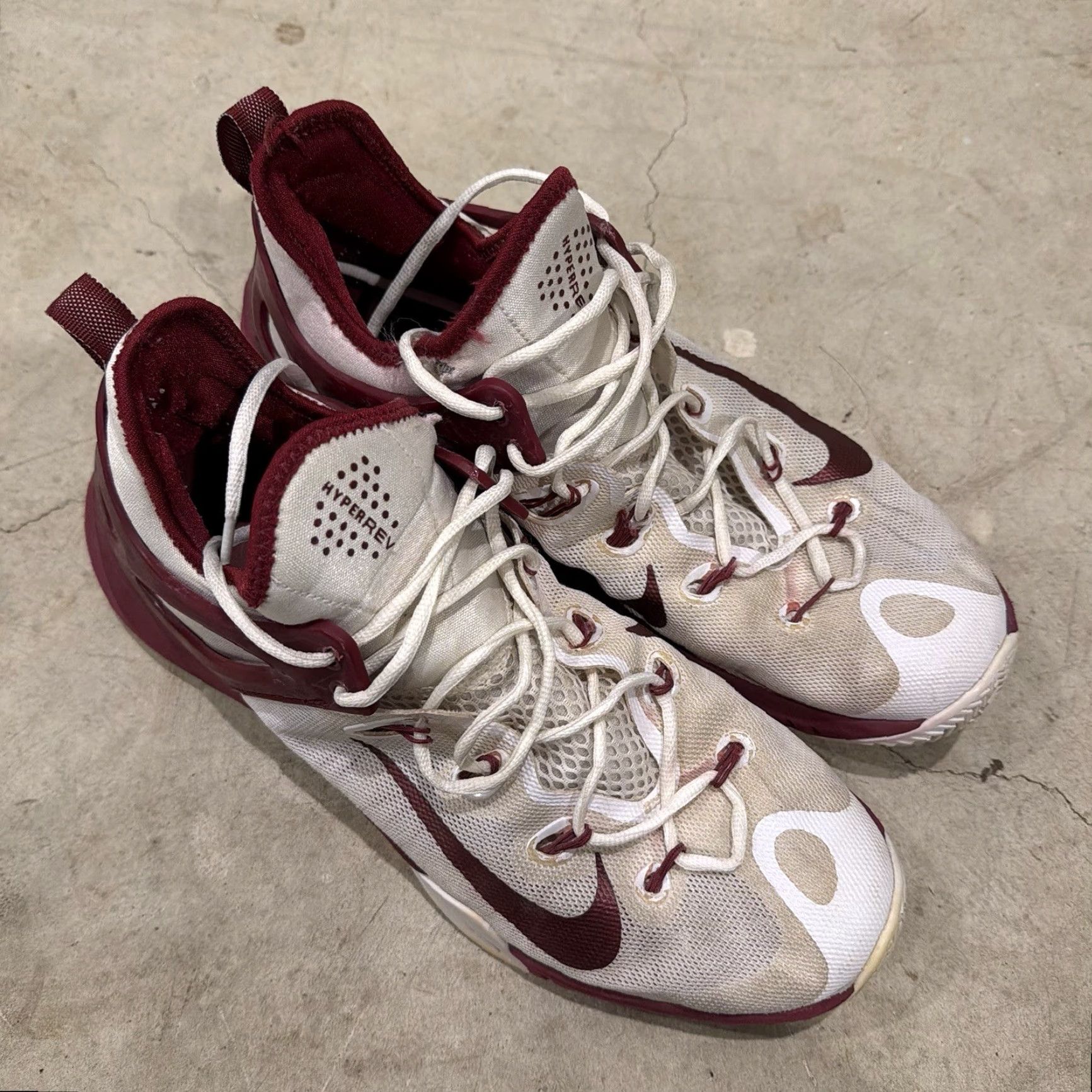 Nike Nike Zoom Hyperrev Basketball Sneakers White Red Mens Size 12 742247-166 Nike Shoes Basketball Sneakers Mens Size 12 White Red Size US 12 / EU 45 - 2 Thumbnail