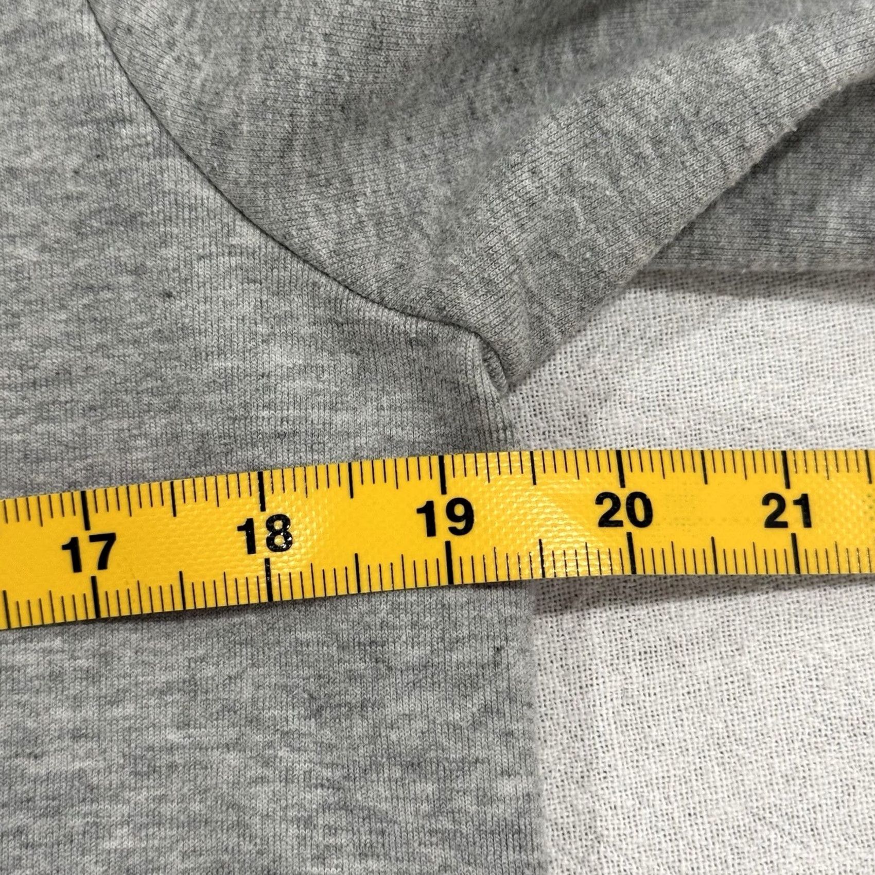 Nike VINTAGE Nike Sweatshirt Crewneck Pullover Adult Small Gray Cotton Logo 90s Men Mens Size US S / EU 44-46 / 1 - 6 Thumbnail