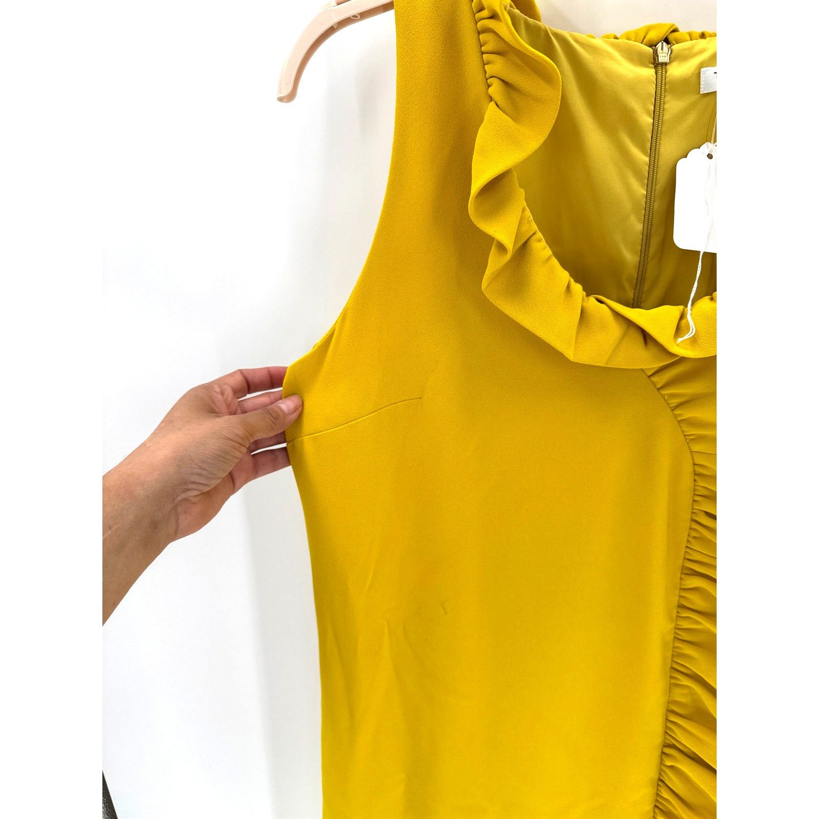 Trina Turk Trina Turk Atlantis Ruffled V-Neck Sleeveless Shift Dress Size M / US 6-8 / IT 42-44 - 4 Thumbnail