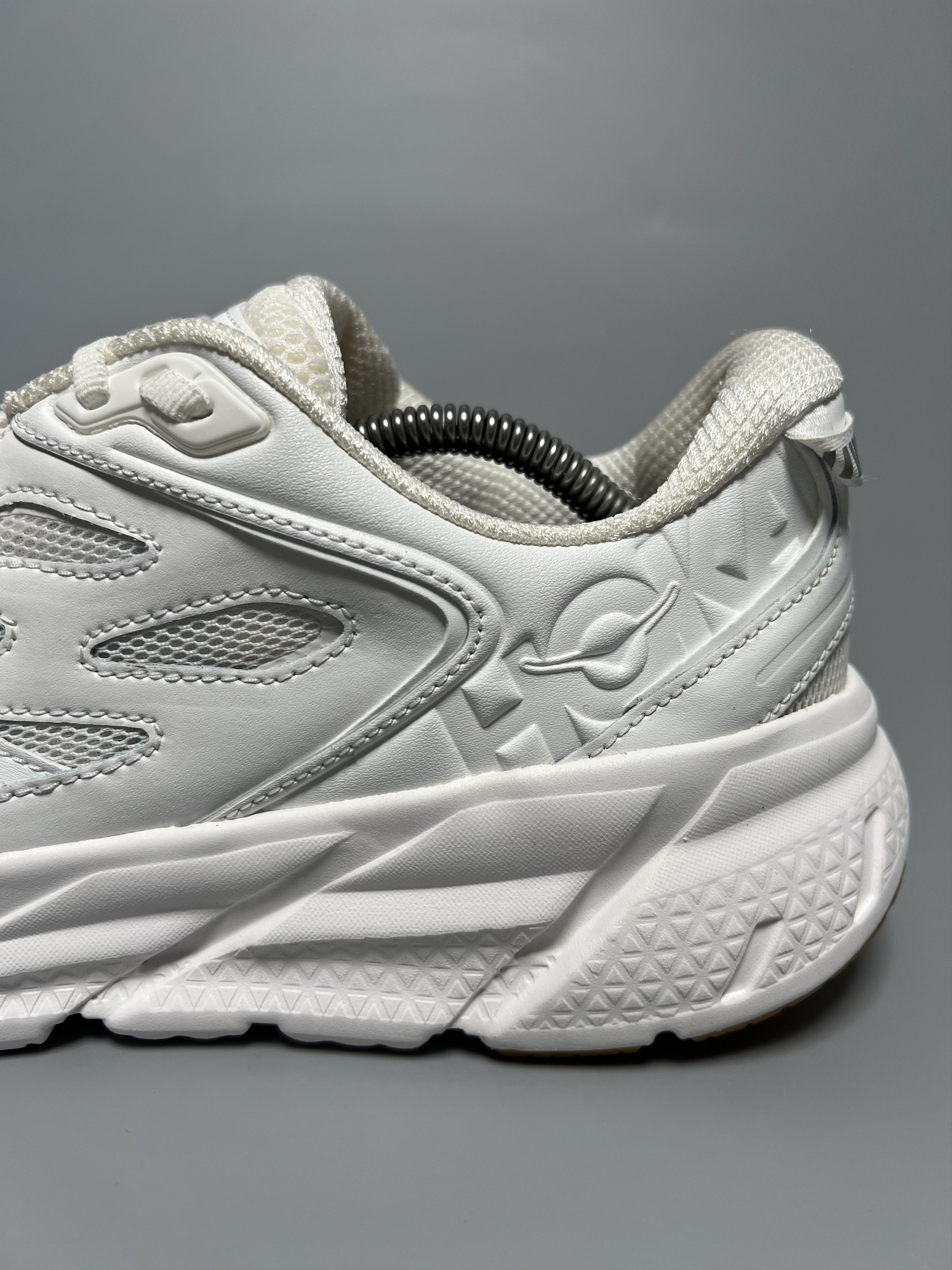 Hoka Hoka One One Clifton L Athletics Running Shoes 1160050-WWH Size US 10 / EU 43 - 9 Thumbnail