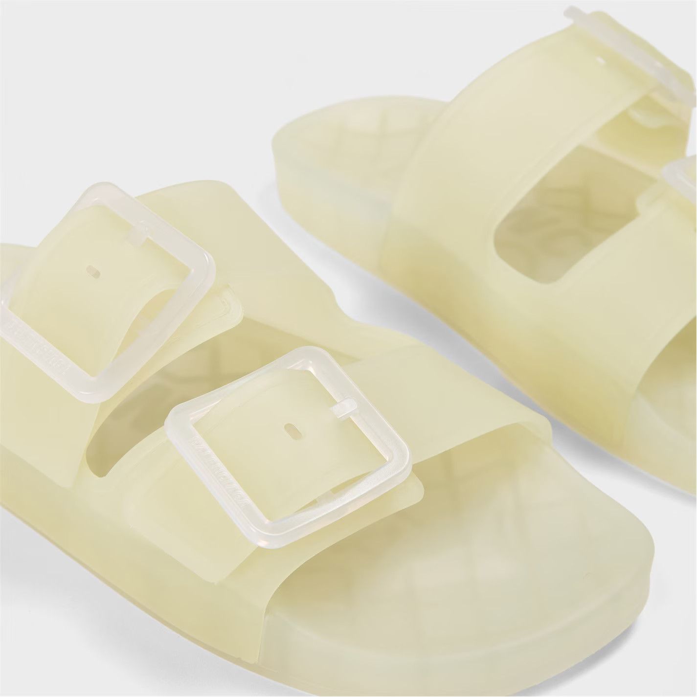Balenciaga o1g2r1mq0226 Jelly Sandals In Ivory Size US 7.5 / EU 40-41 - 3 Thumbnail