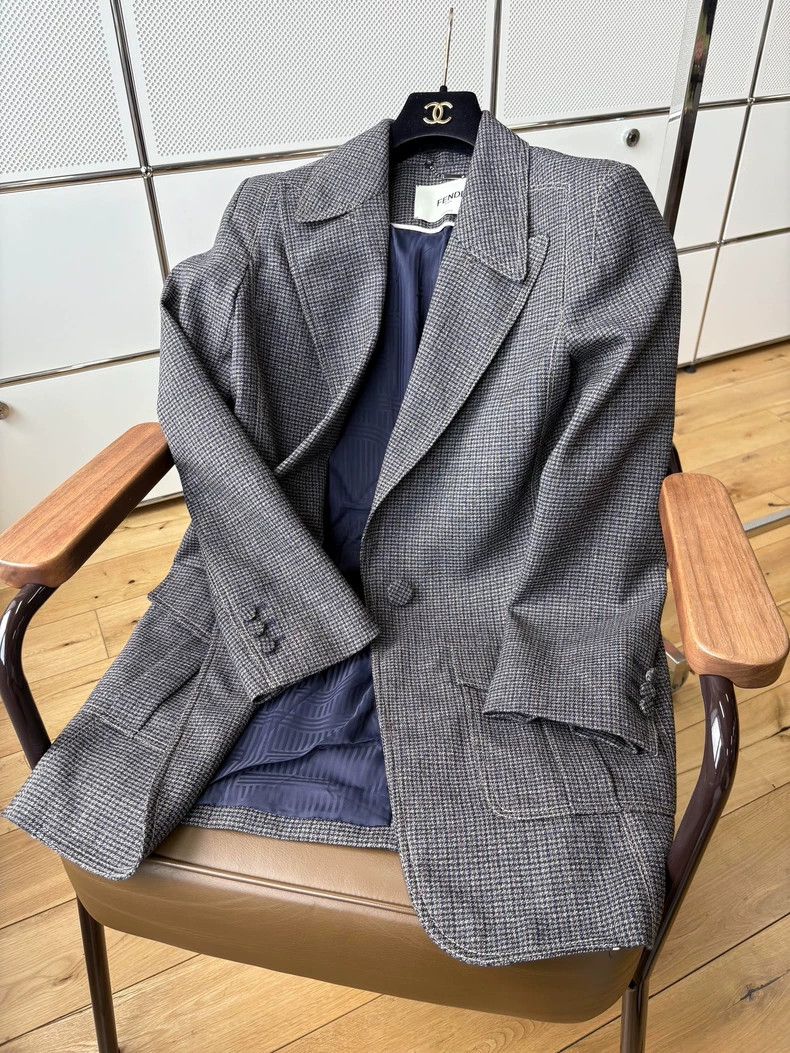 Fendi FENDI Woolen tweed checkered blazer Size XS / US 0-2 / IT 36-38 - 3 Thumbnail