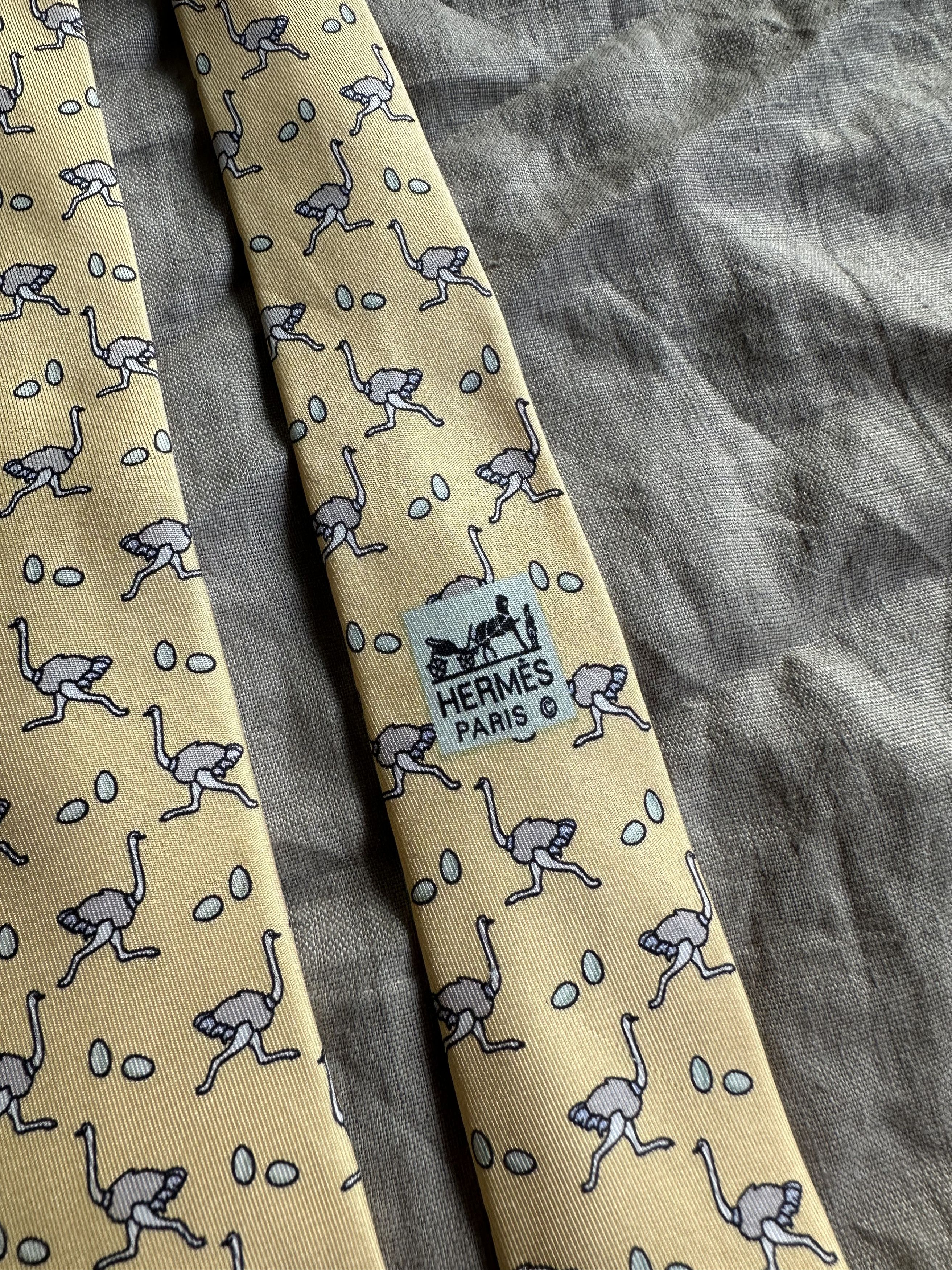 Hermes Hermes Vintage Animal Pattern Strauss Silk Tie 7649AP Size ONE SIZE - 4 Thumbnail