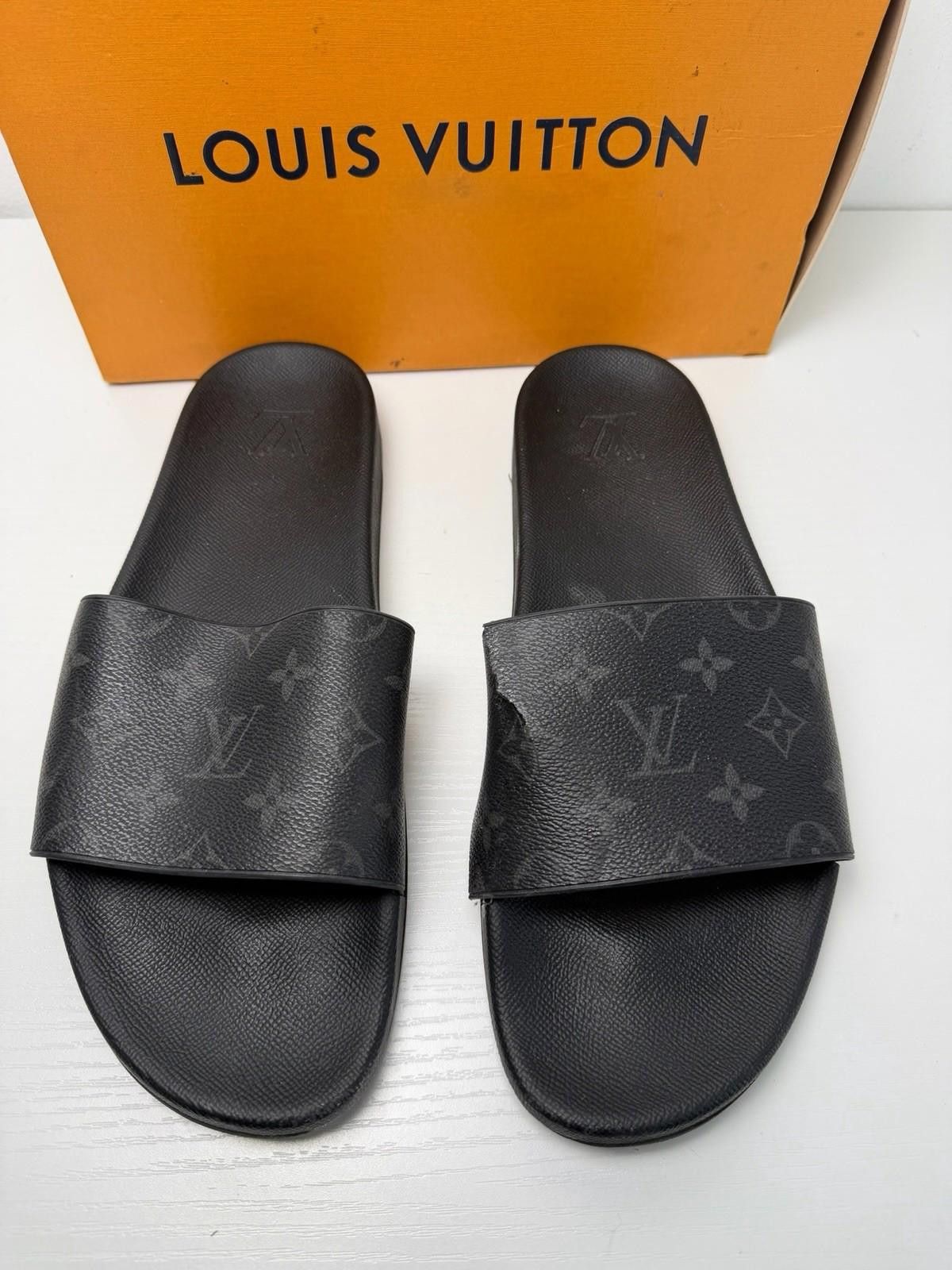 Louis Vuitton Louis Vuitton Waterfront Mule Monogram SZ 11 Defected Size US 11 / EU 44 - 1 Thumbnail