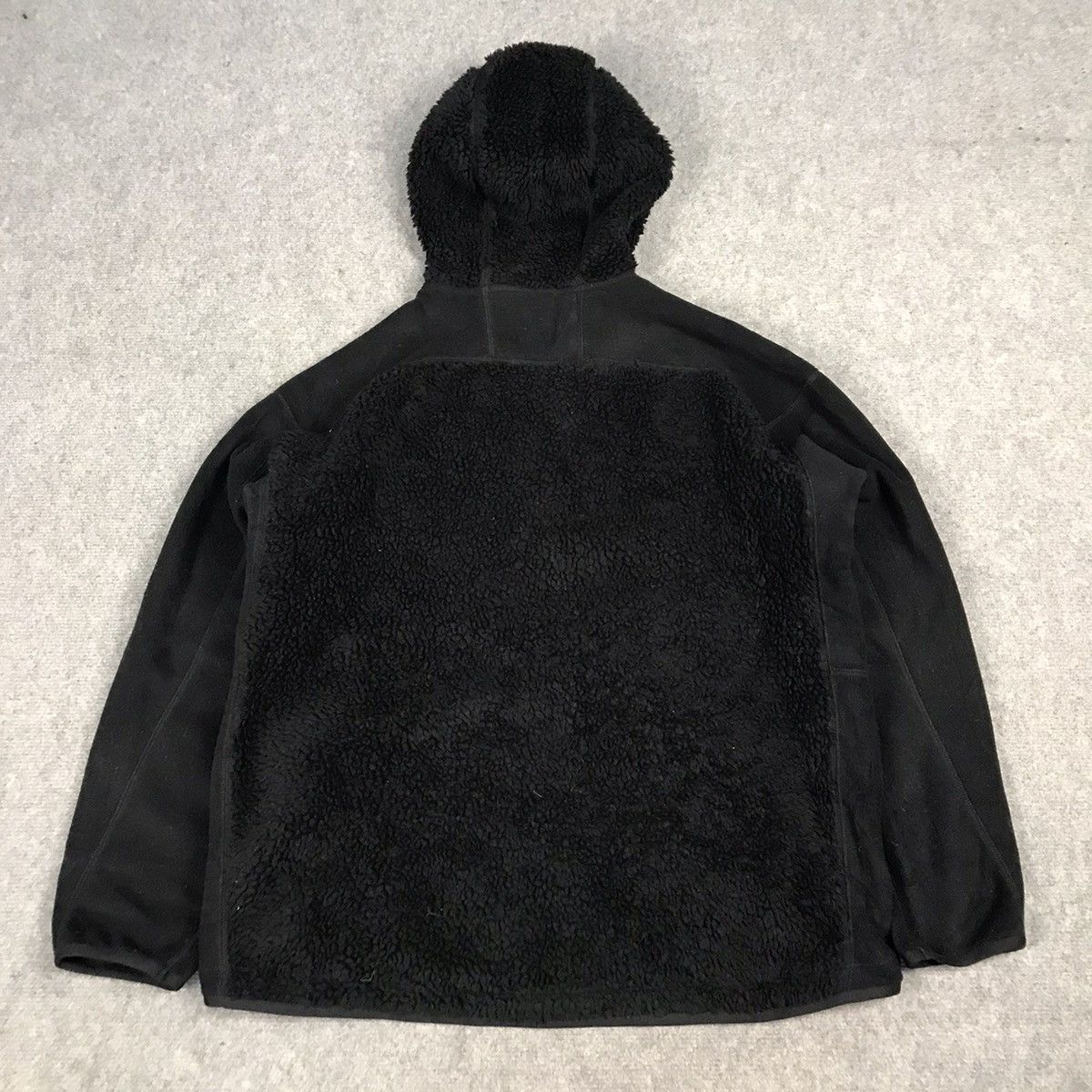White Mountaineering Uniqlo x white mountaineering Sherpa black jacket Size US L / EU 52-54 / 3 - 6 Thumbnail