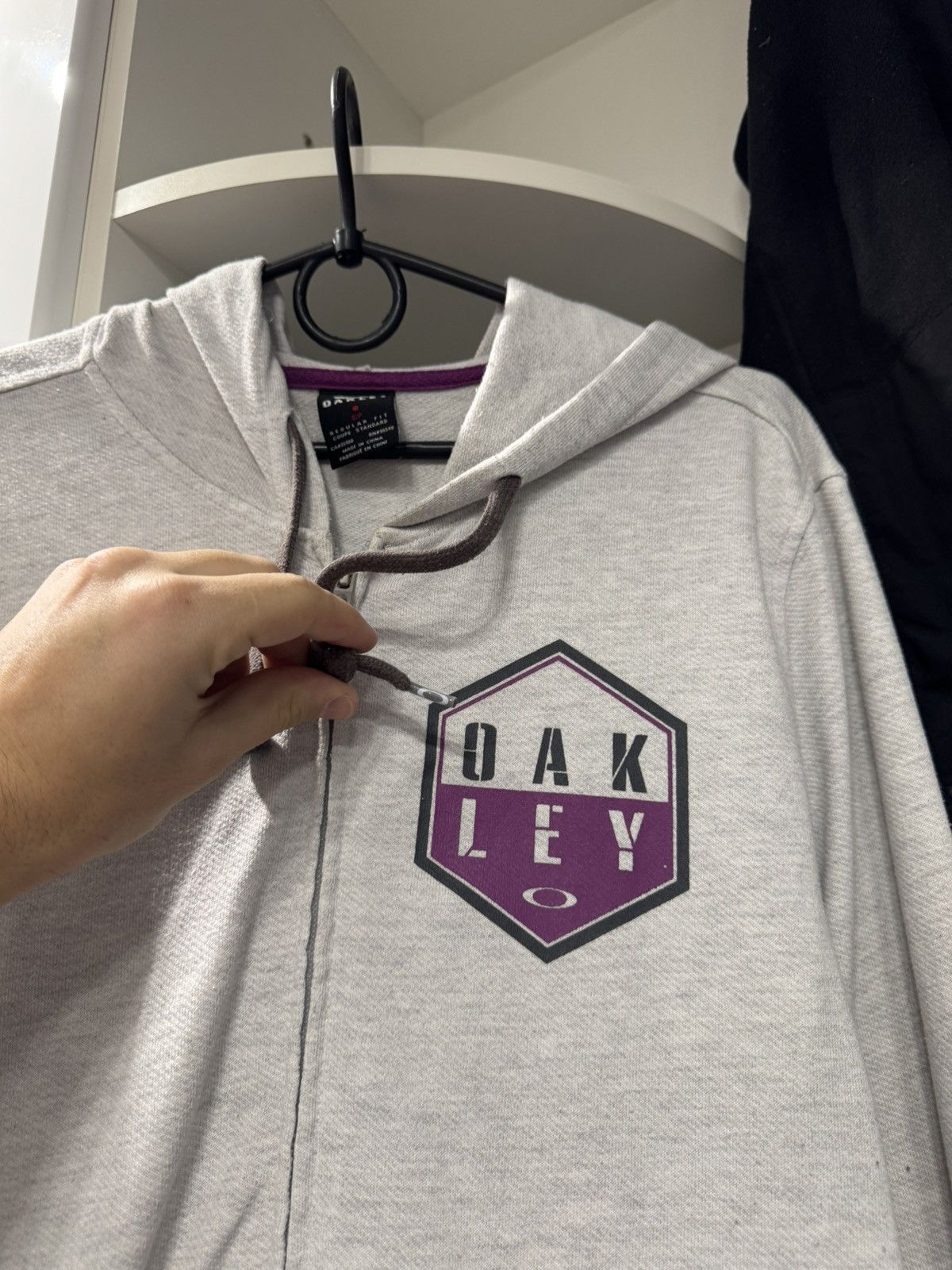 Oakley Vintage 90s Oakley Zip Up Hoodie Size US L / EU 52-54 / 3 - 2 Thumbnail