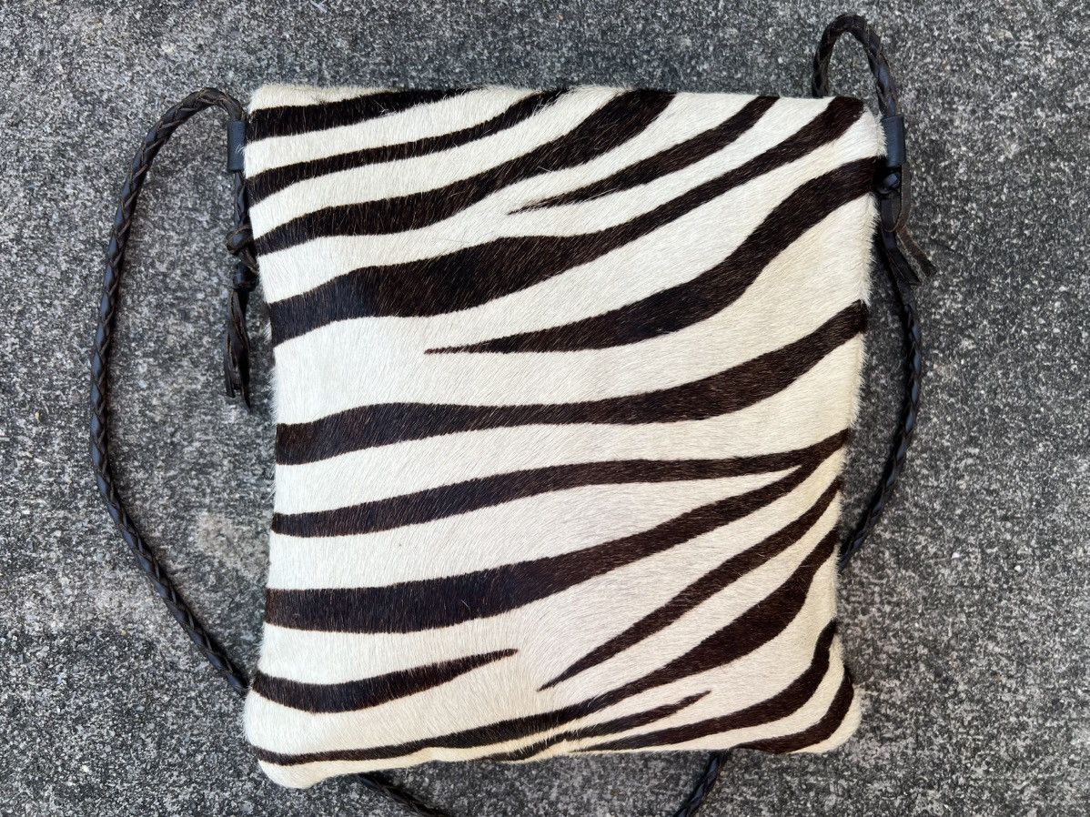 Leather Vintage J&M Davidson England Zebra Leather Sling Bag Size ONE SIZE - 17 Thumbnail