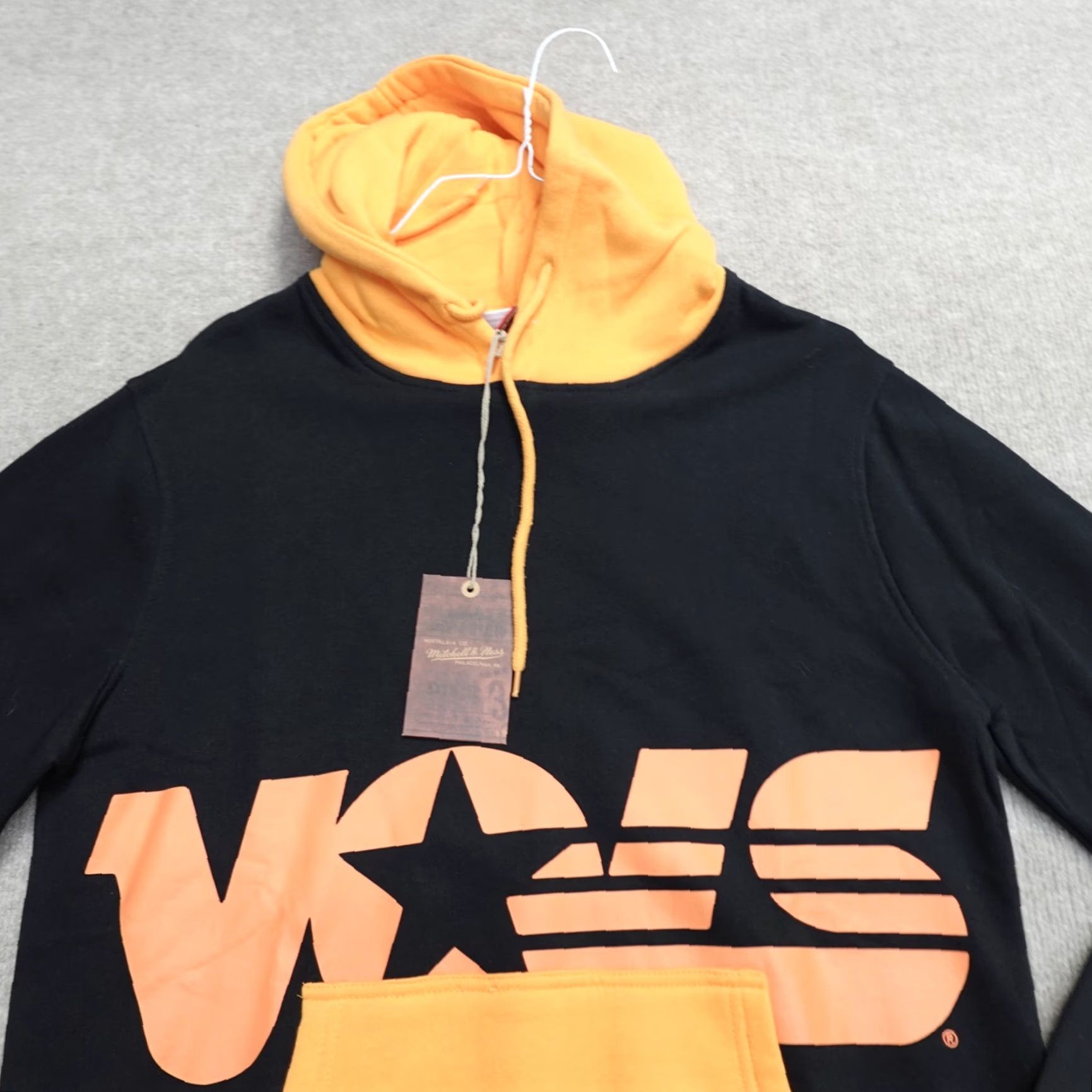 Mitchell & Ness VINTAGE University of Tennessee Hoodie Medium Black Orange Vols Mitchell & Ness NEW Size US M / EU 48-50 / 2 - 2 Thumbnail