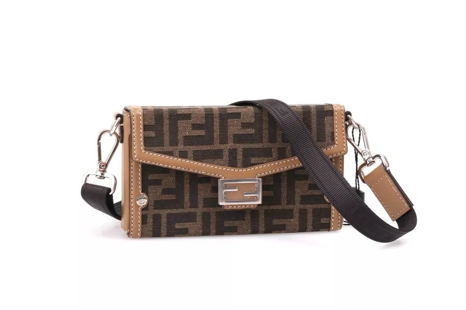 Fendi o1s1wg111224 Size: OS / Baguette Soft Trunk Phone Pouch Size ONE SIZE - 2 Thumbnail