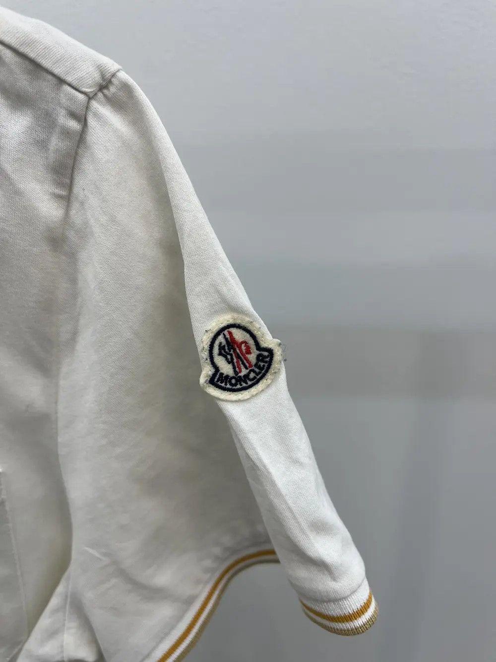 Moncler Moncler Logo Embroidered Cotton Tee Size US M / EU 48-50 / 2 - 3 Thumbnail