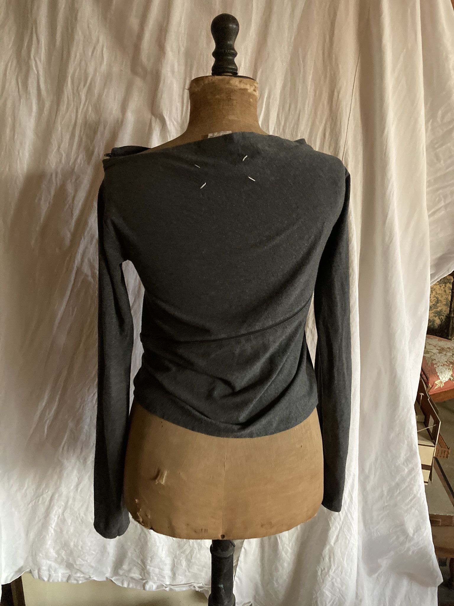 Maison Margiela FW98 Margiela grey jumper with spiralling zipper Size L / US 10 / IT 46 - 2 Thumbnail